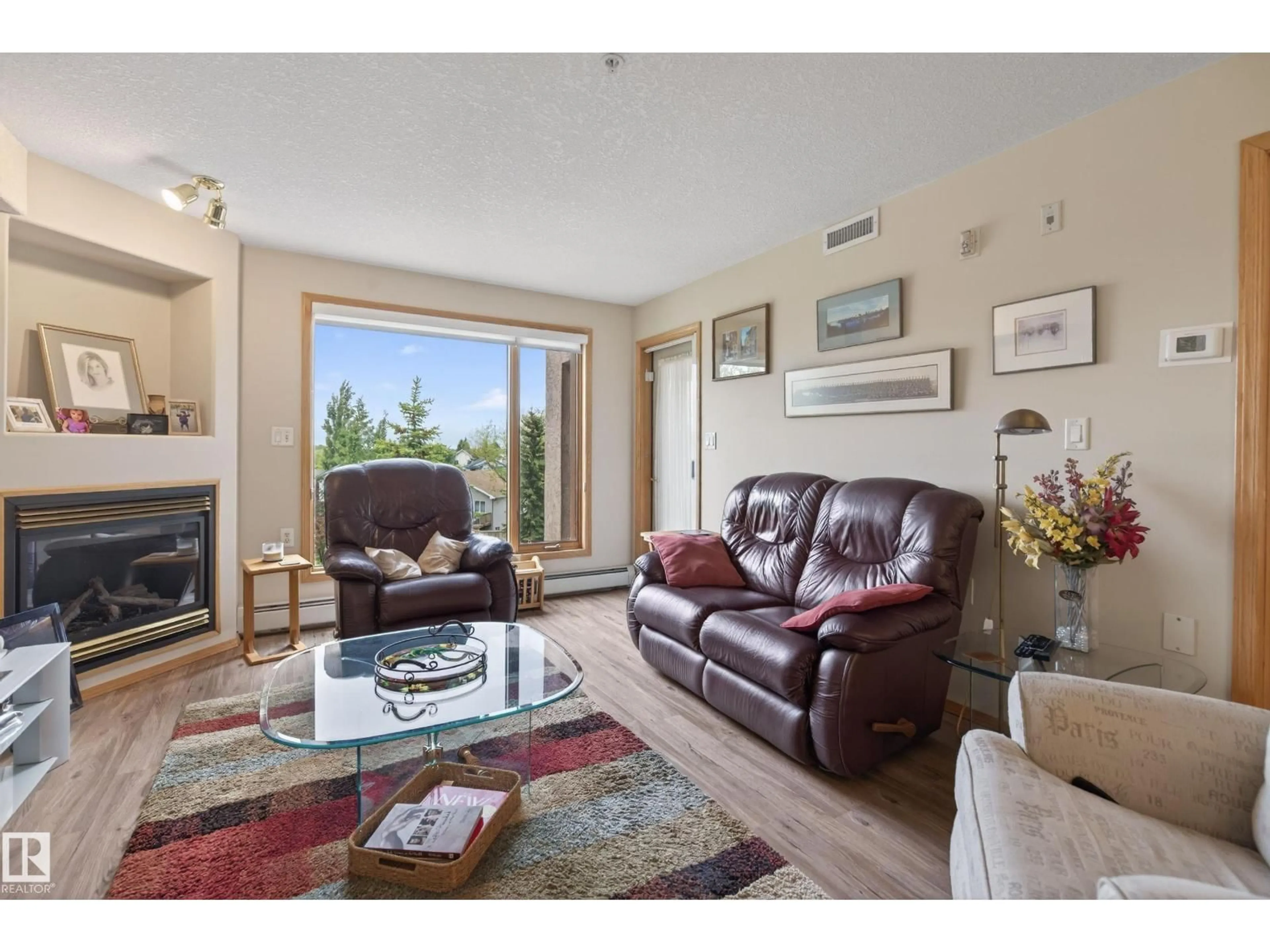 Living room with furniture, unknown for 200 - 335 BETHEL DRIVE, Sherwood Park Alberta T8H2C5