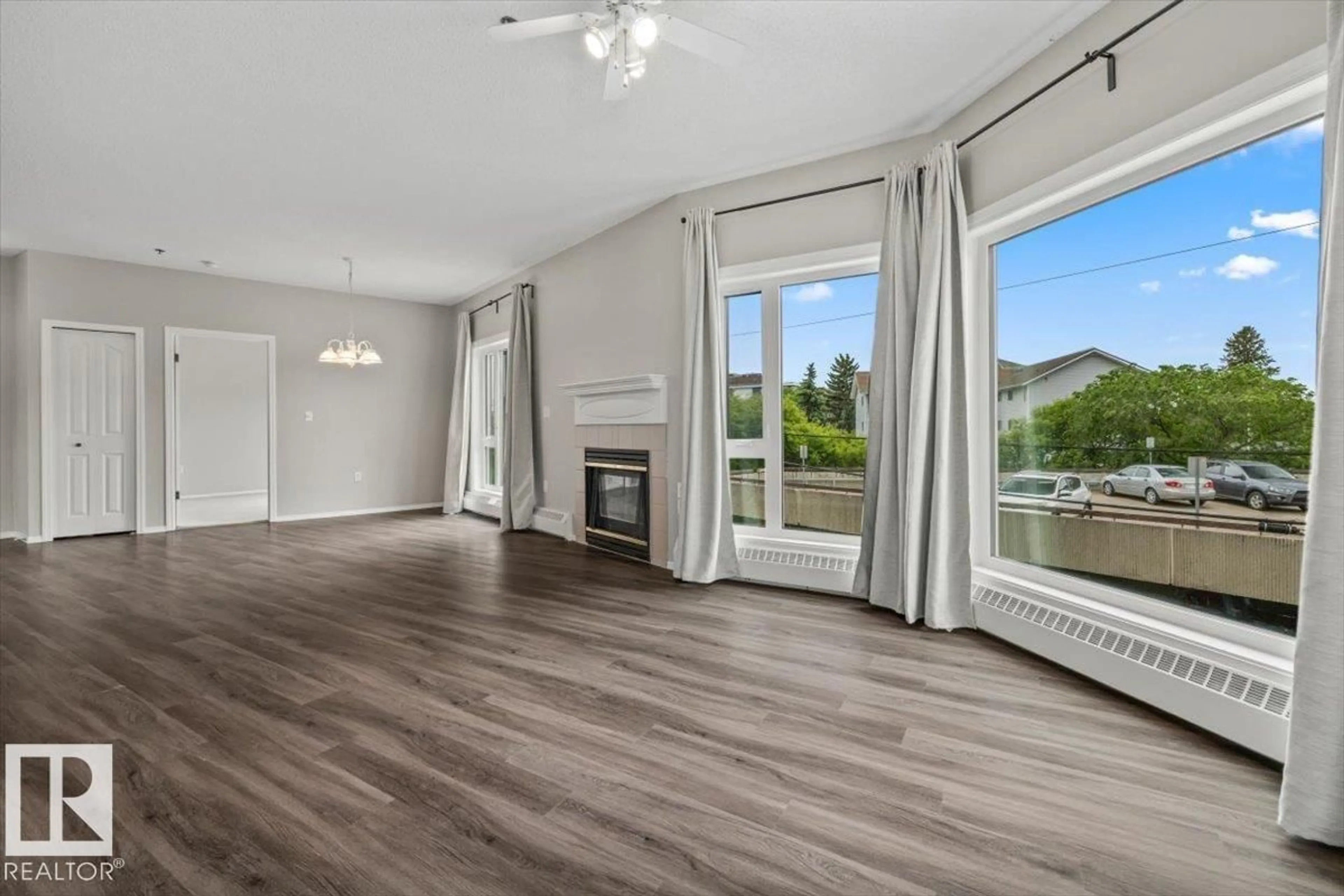 A pic of a room for #306 - 10809 SASKATCHEWAN DR NW, Edmonton Alberta T6E4S5