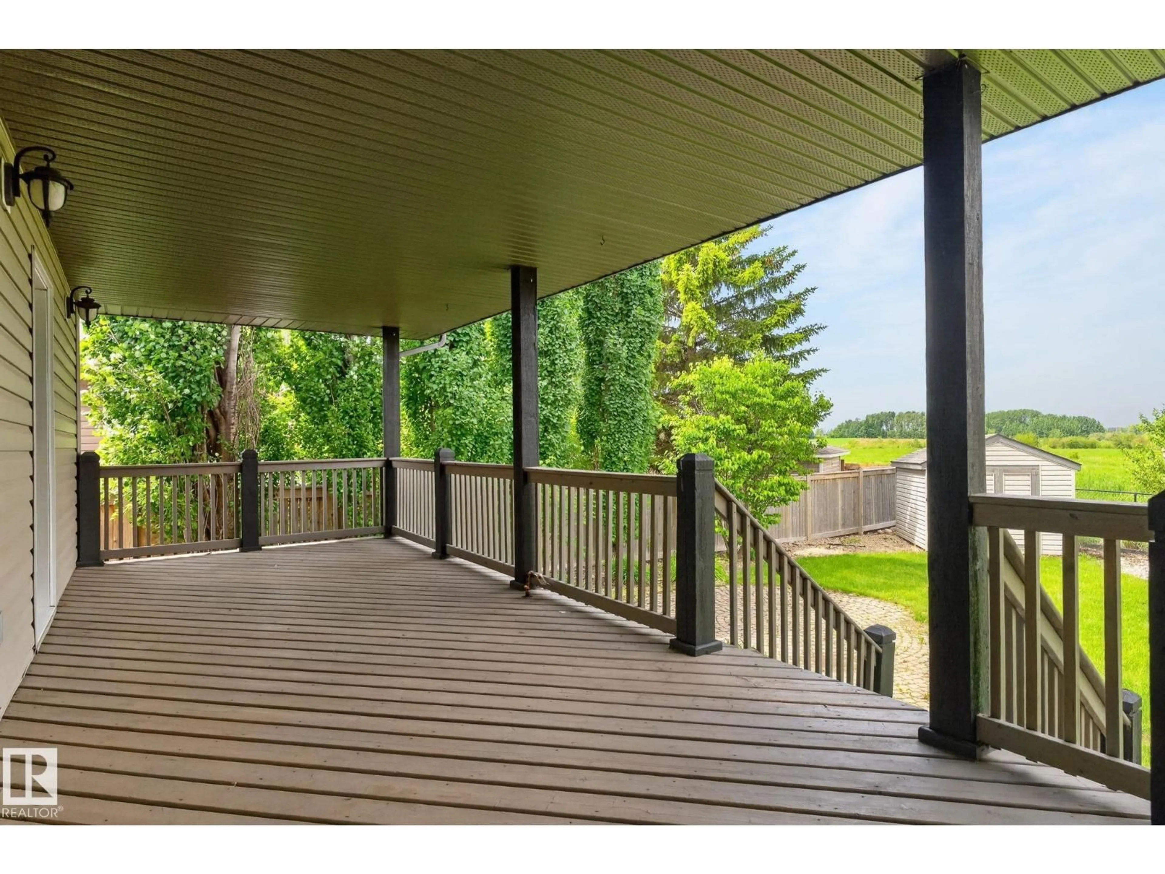 Patio, unknown for 86 HERITAGE CR, Stony Plain Alberta T7Z2M6