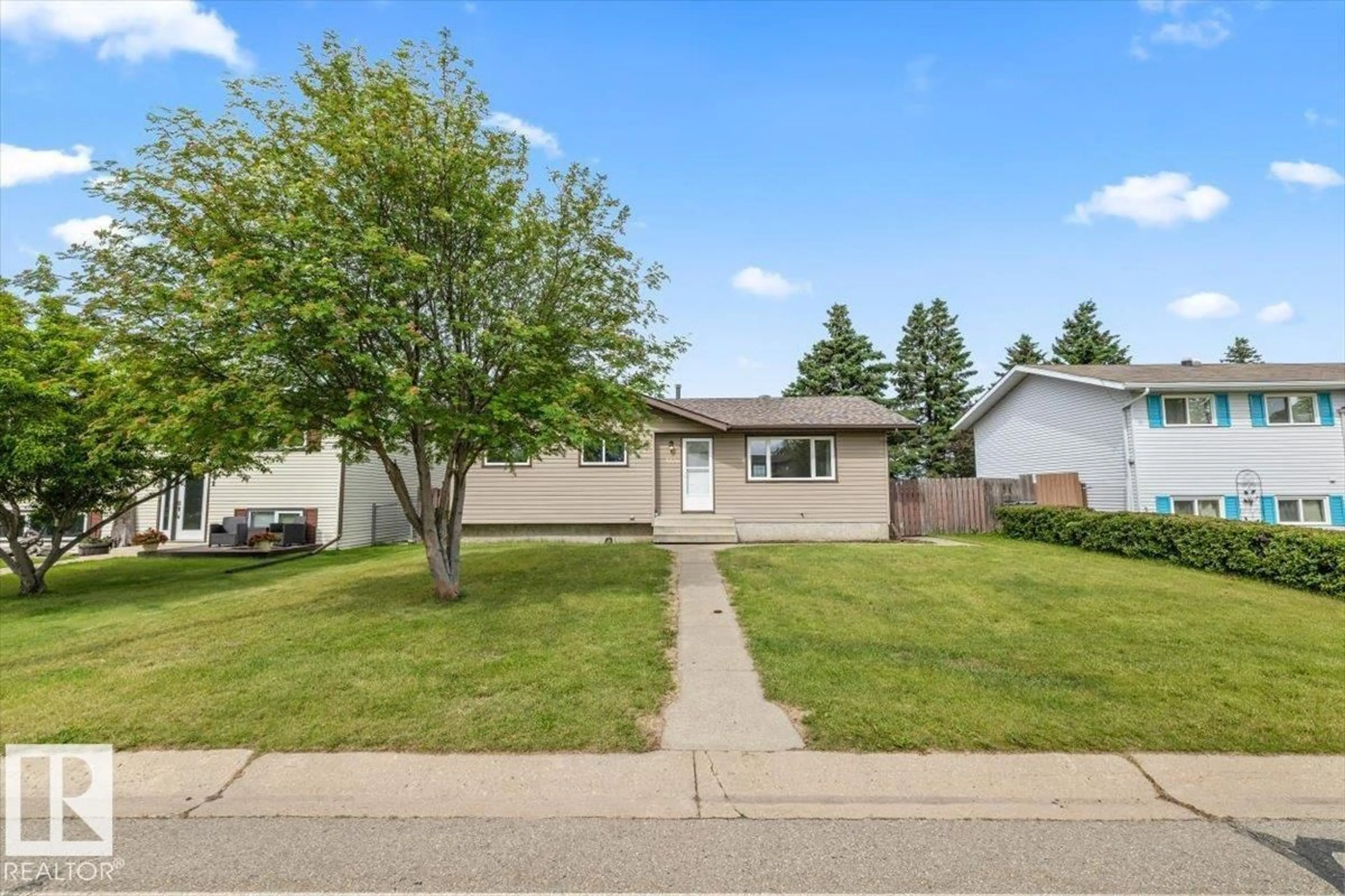 Home with vinyl exterior material, street for 5126 53 STREET, Legal Alberta T0G1L0