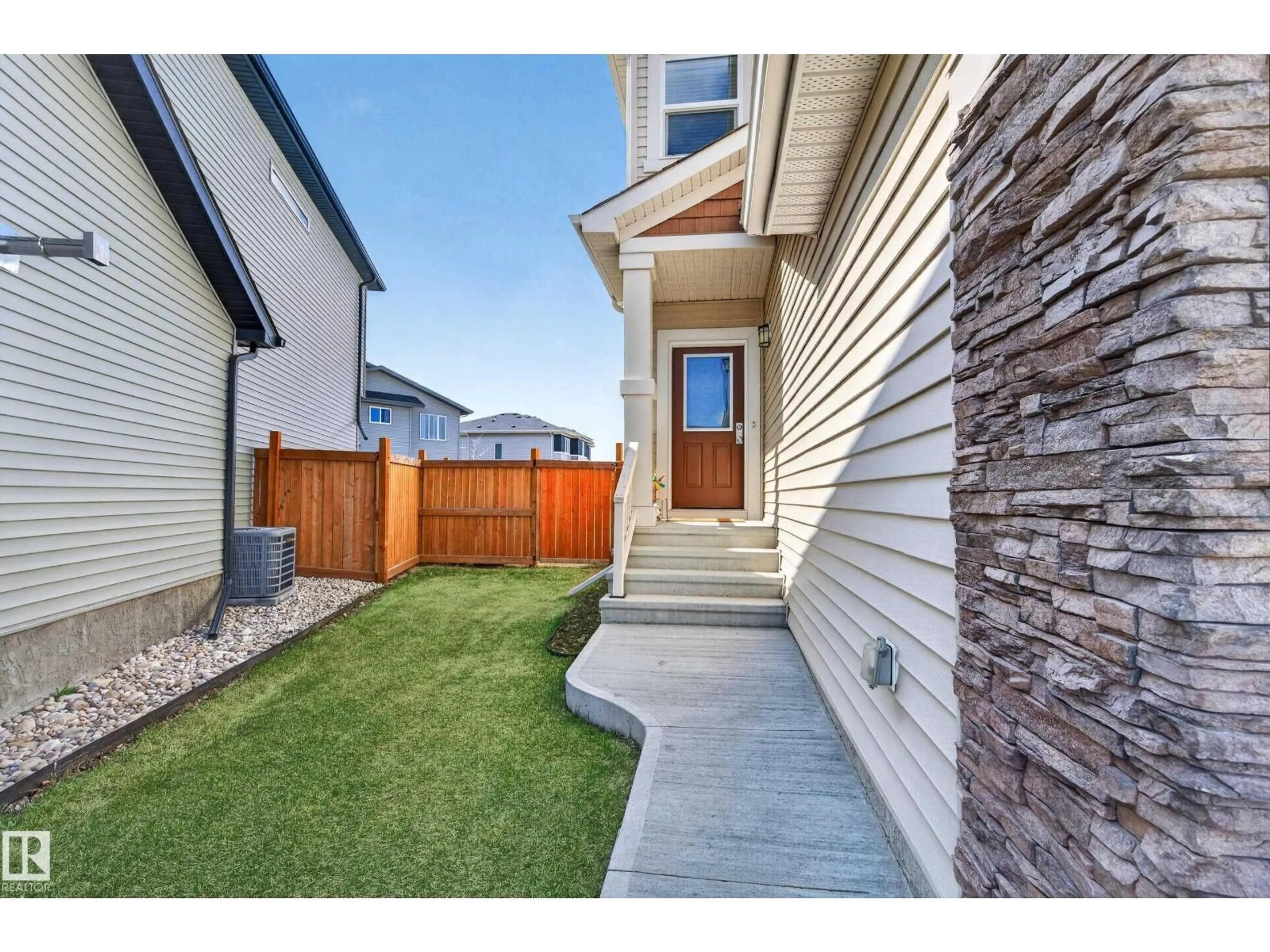 Unknown for 934 BERG PL, Leduc Alberta T9E1J6
