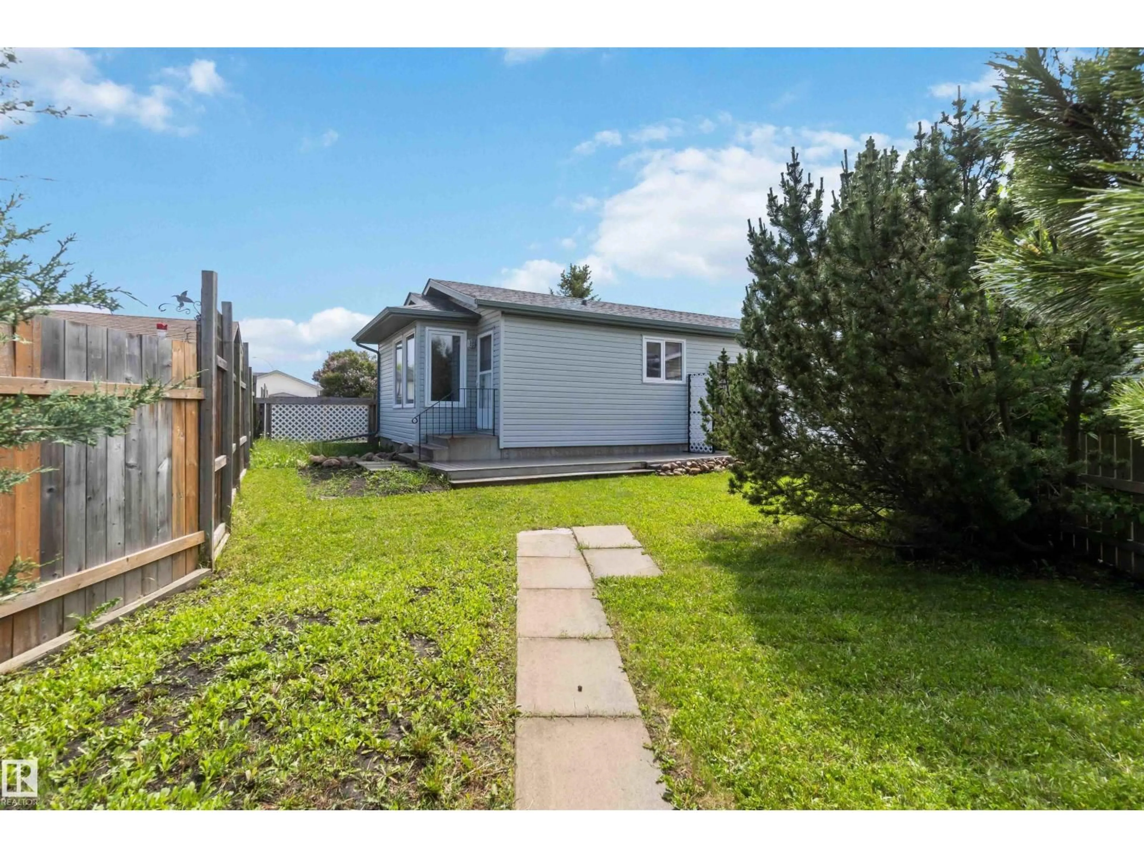 Unknown for 143 BIRCH DR, Gibbons Alberta T0A1N0