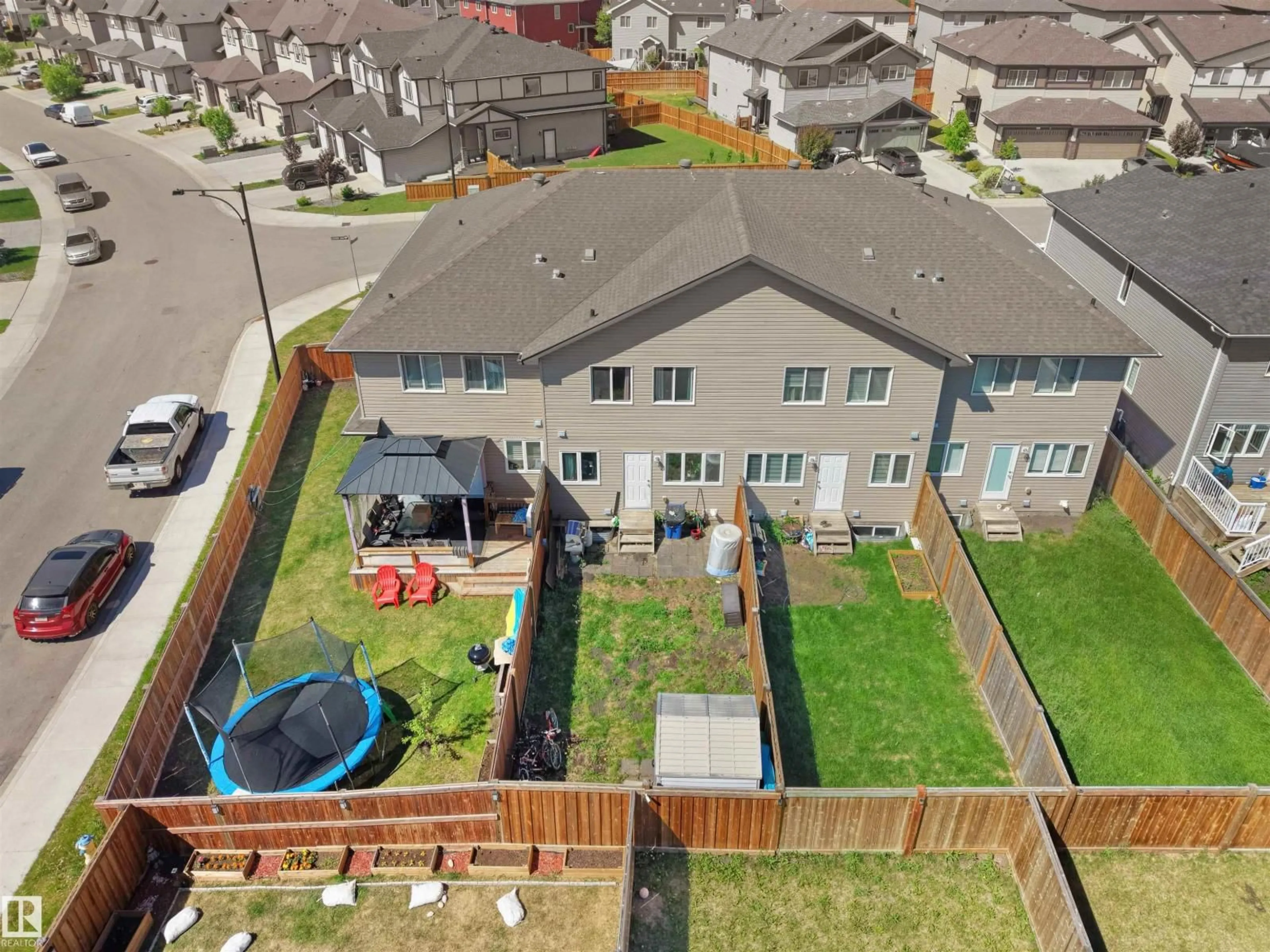 A pic from outside/outdoor area/front of a property/back of a property/a pic from drone, unknown for SW - 9055 COOPER LINK LI, Edmonton Alberta T6W4A4