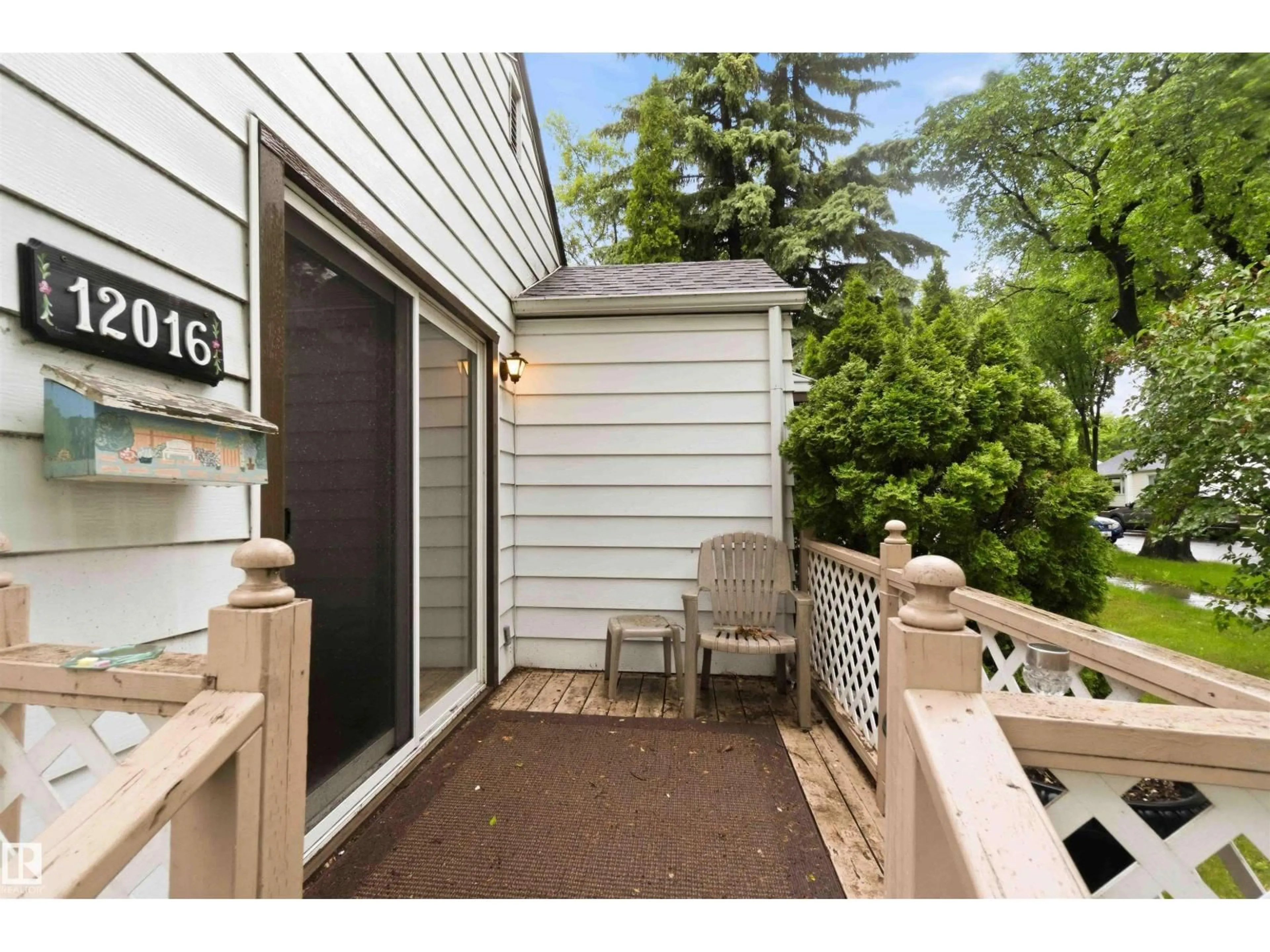 Patio, water/lake/river/ocean view for 12016 61 ST, Edmonton Alberta T5W4B1