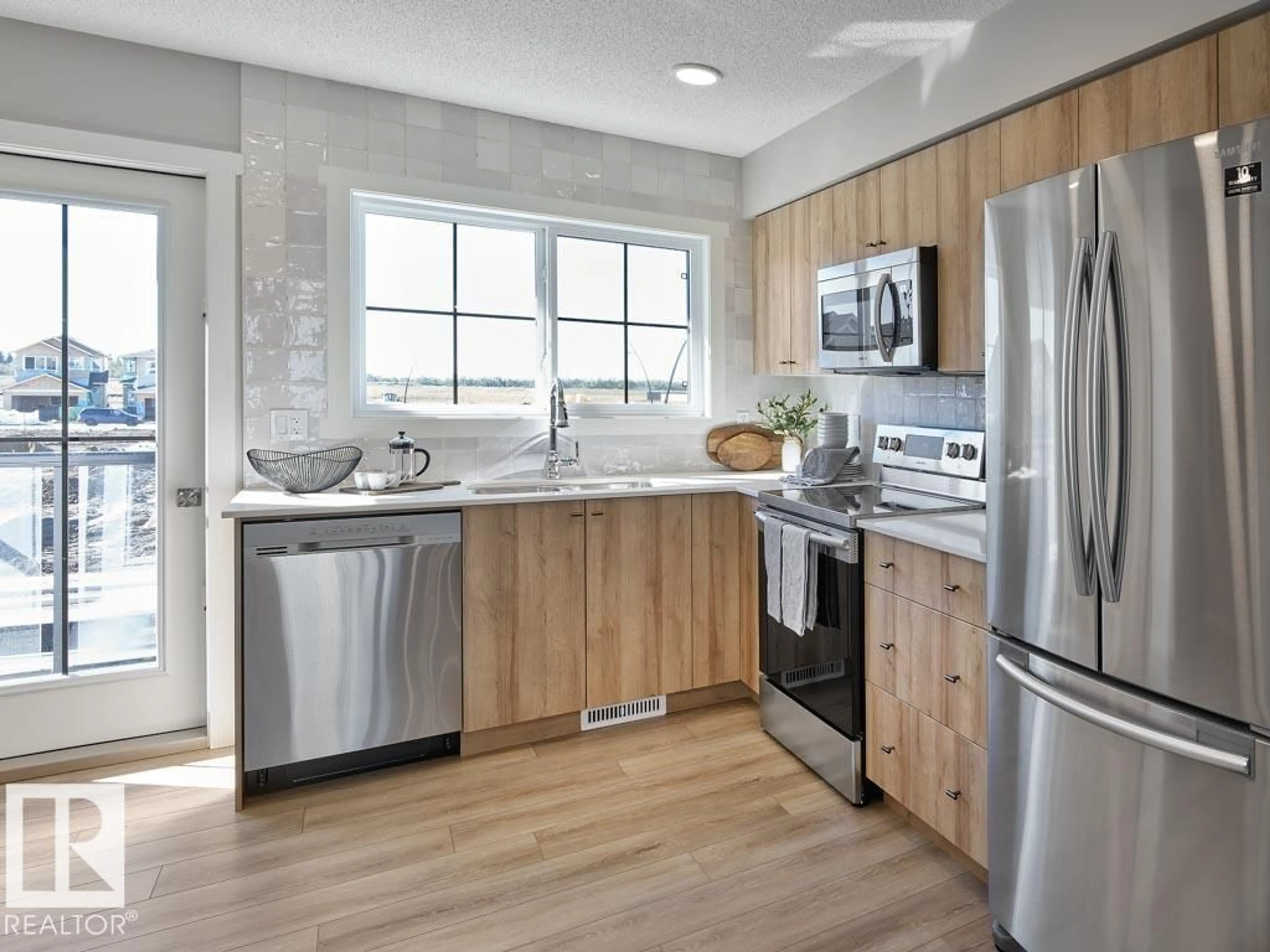 Unknown for 17 - 3705 141 ST, Edmonton Alberta T6W5M9