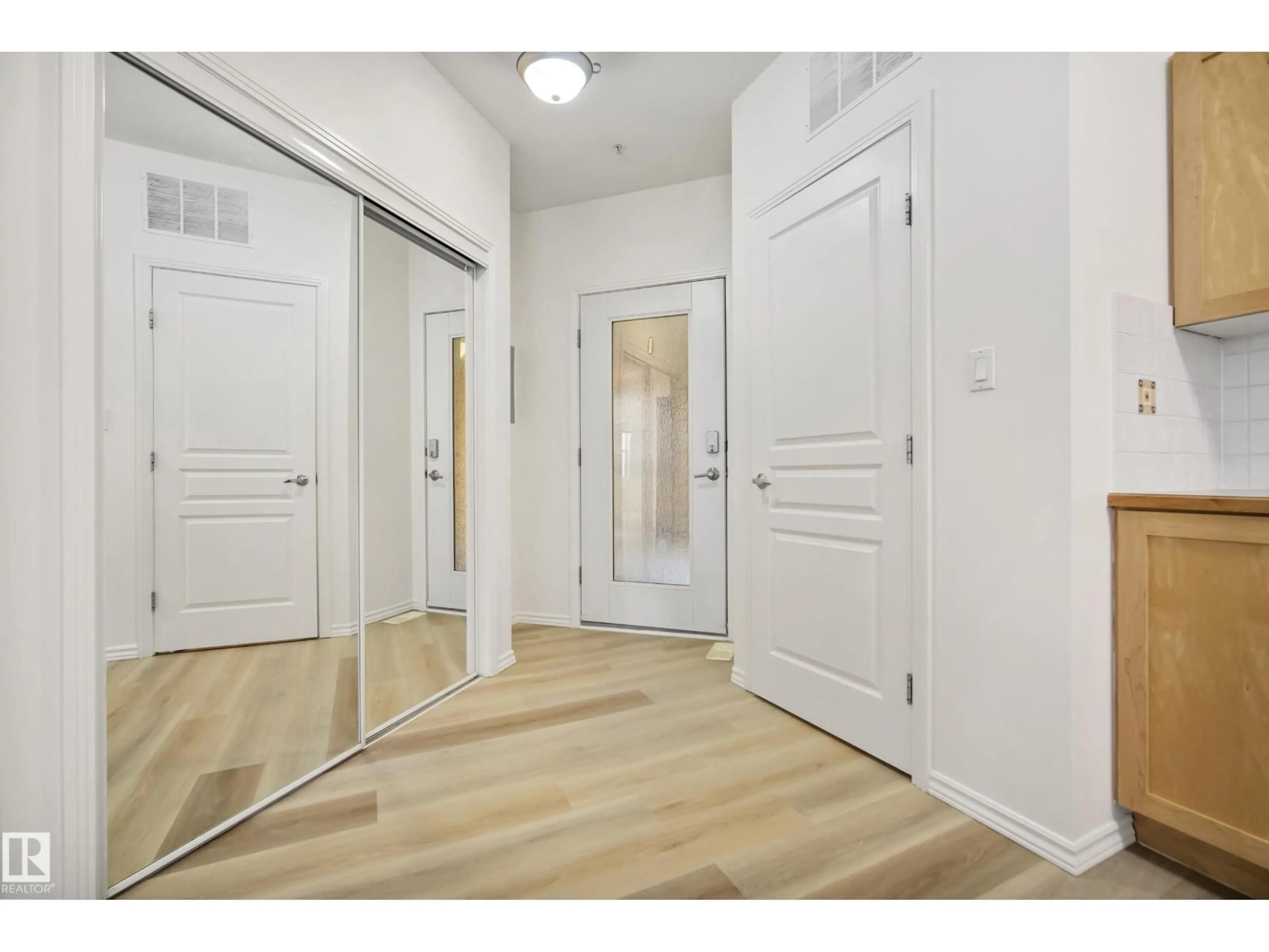 Indoor entryway for #317 - 11039 83 AV, Edmonton Alberta T6G2V6