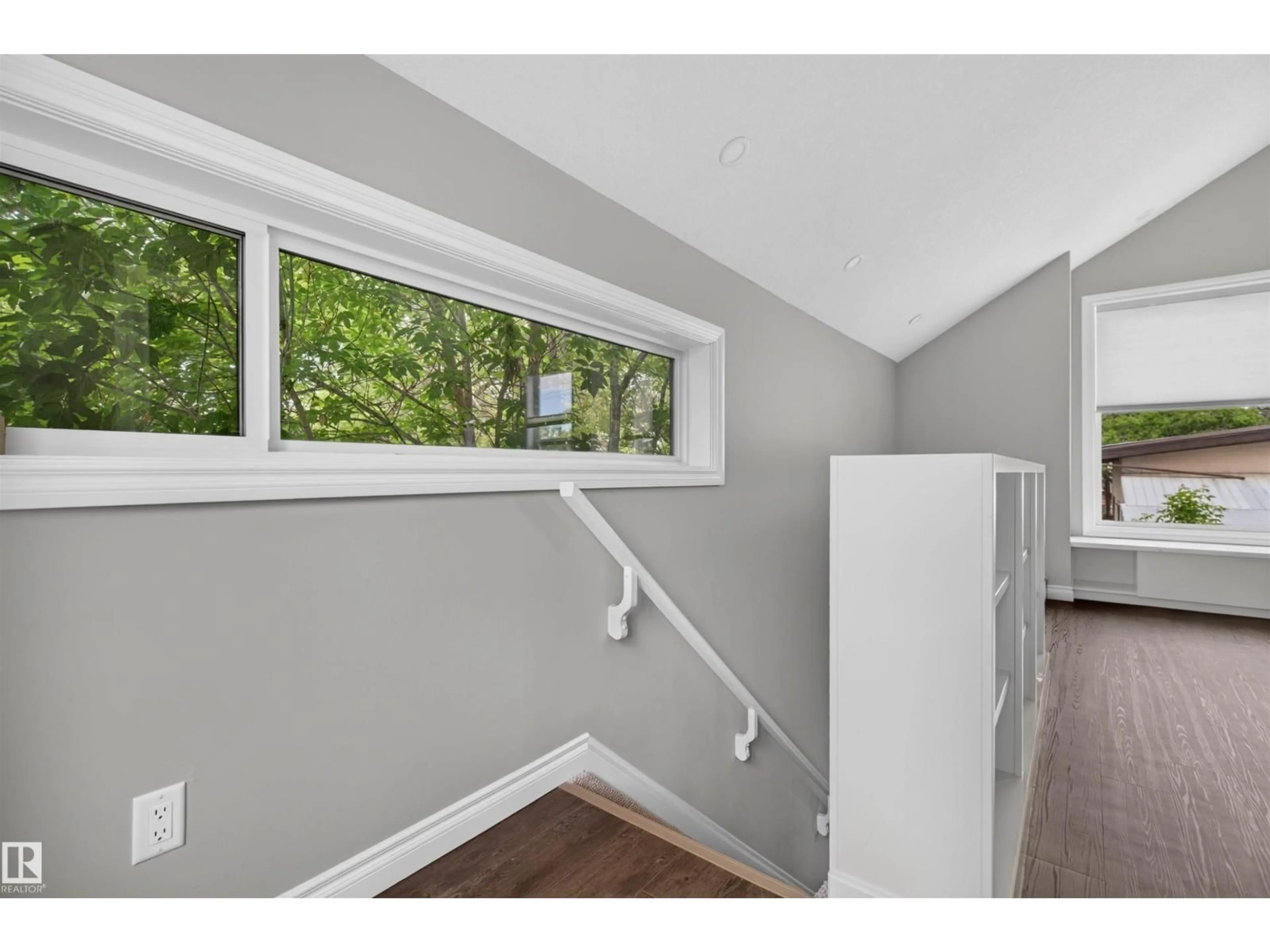 A pic of a room for NW - 11212 75 AV, Edmonton Alberta T6G0H3