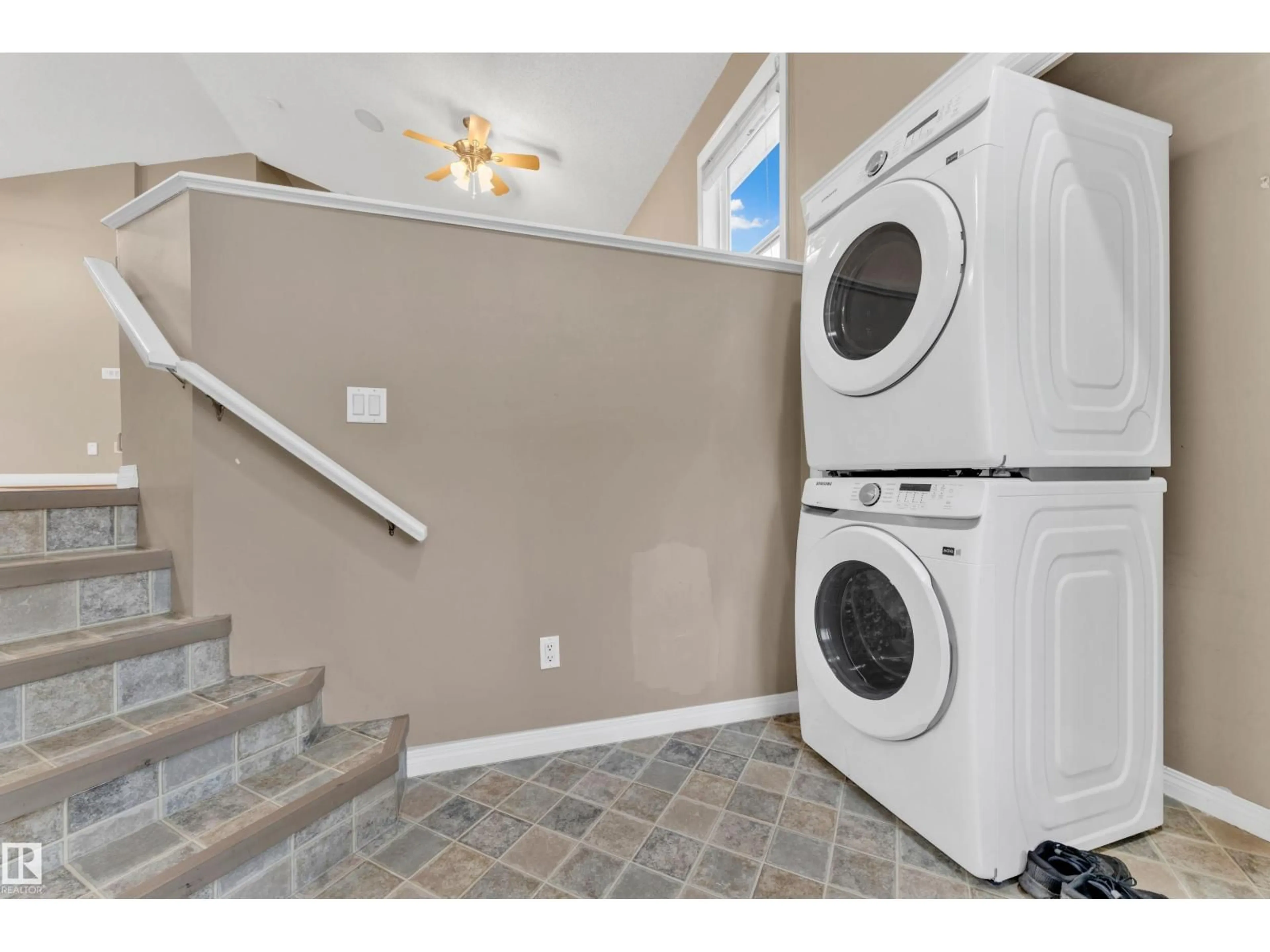 Laundry room for 1328 80 ST, Edmonton Alberta T6X1H4