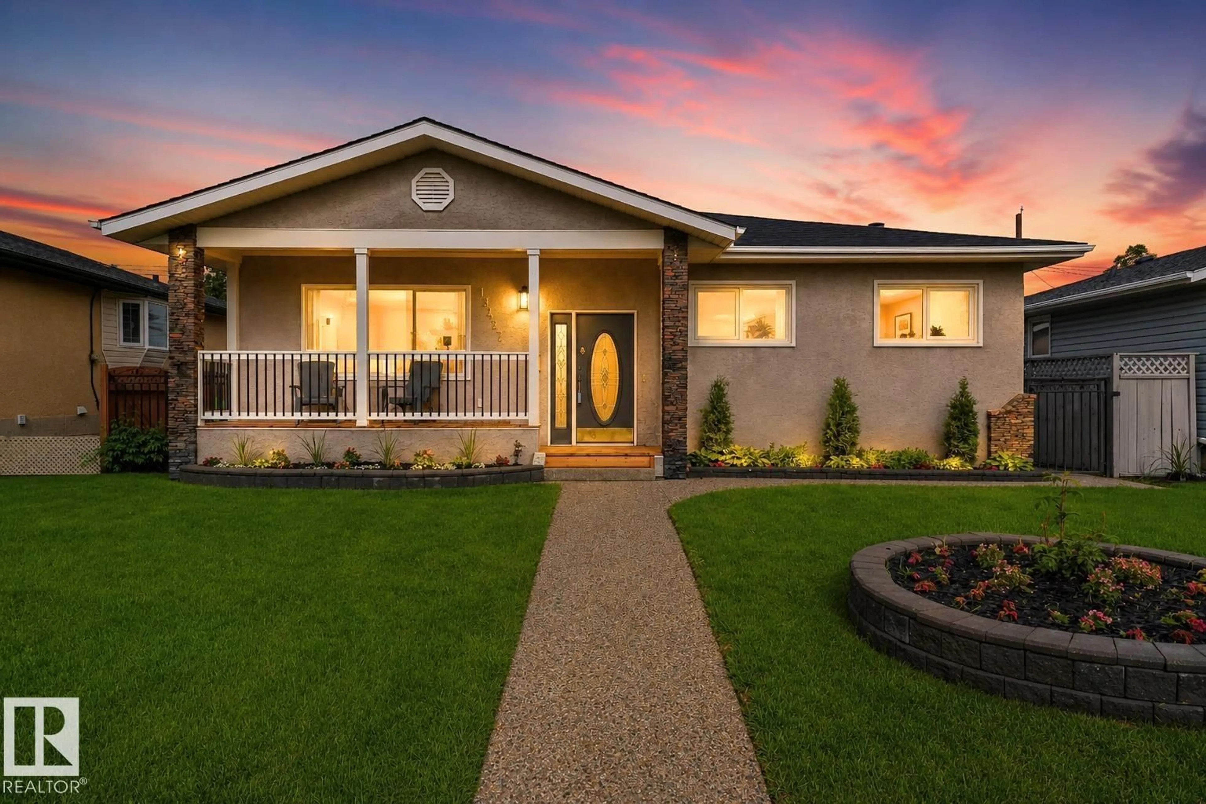 Home with vinyl exterior material, street for NW - 13427 111 ST, Edmonton Alberta T5E4Z7