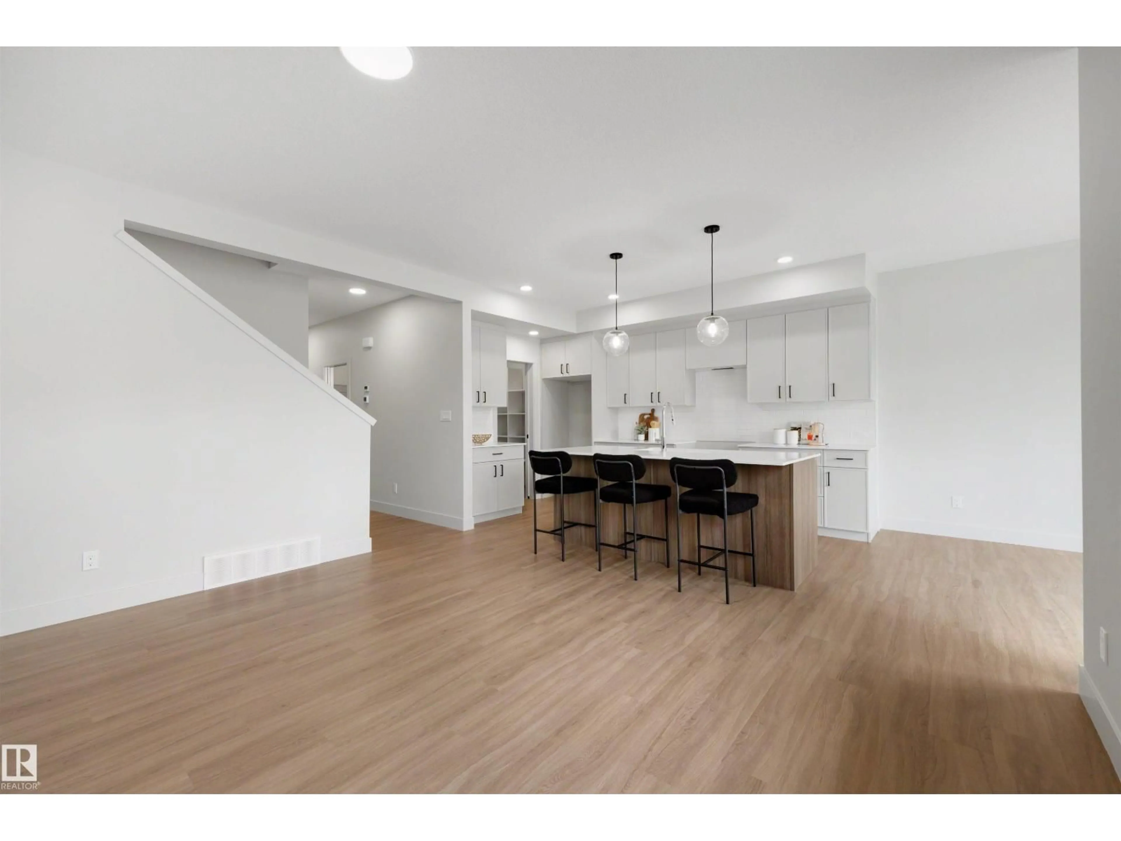 Open concept kitchen, unknown for 24 GRAYSON GR, Stony Plain Alberta T7Z0A0