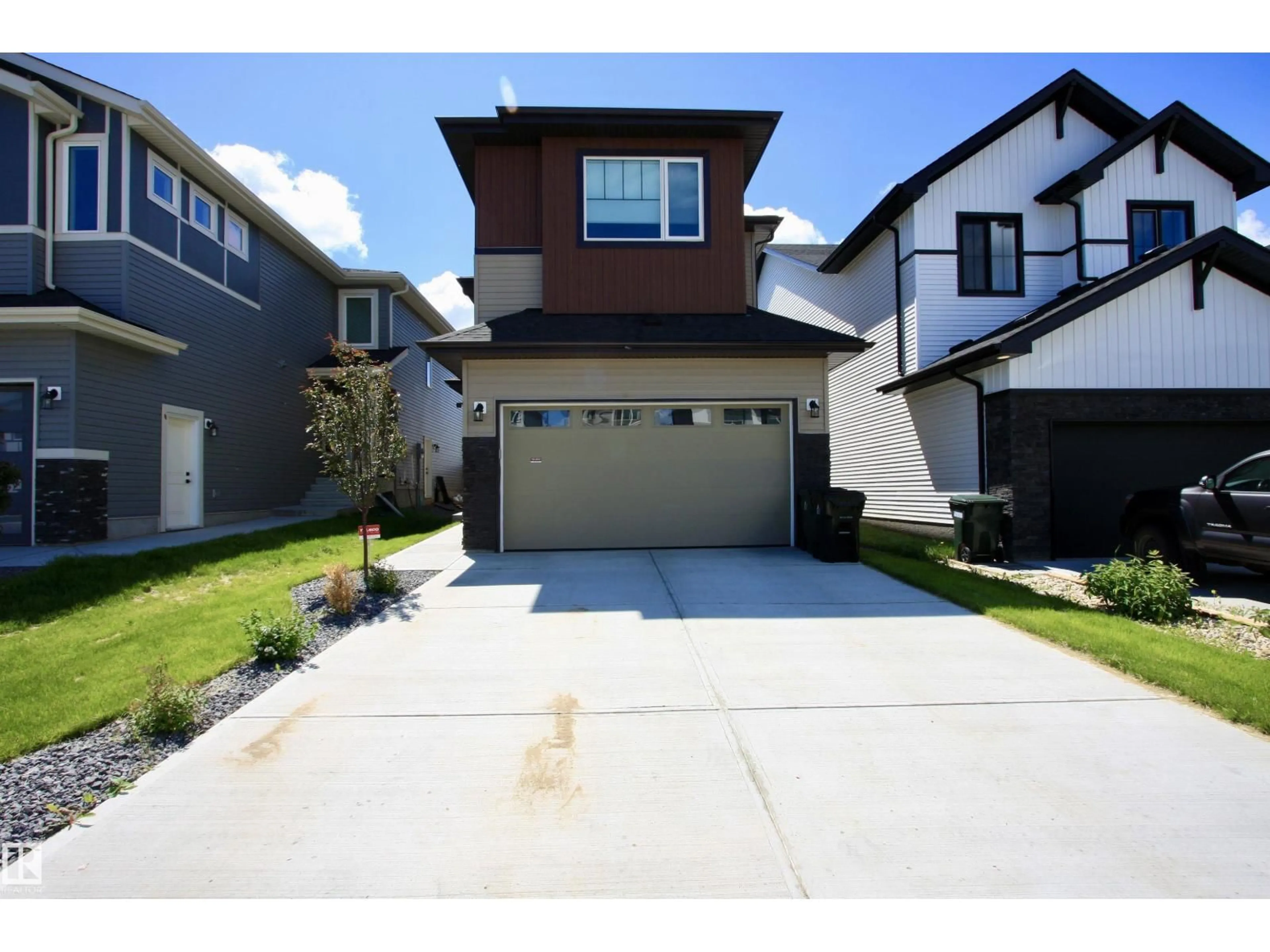 Home with vinyl exterior material, street for 63 PENN PL, Spruce Grove Alberta T7X2W7