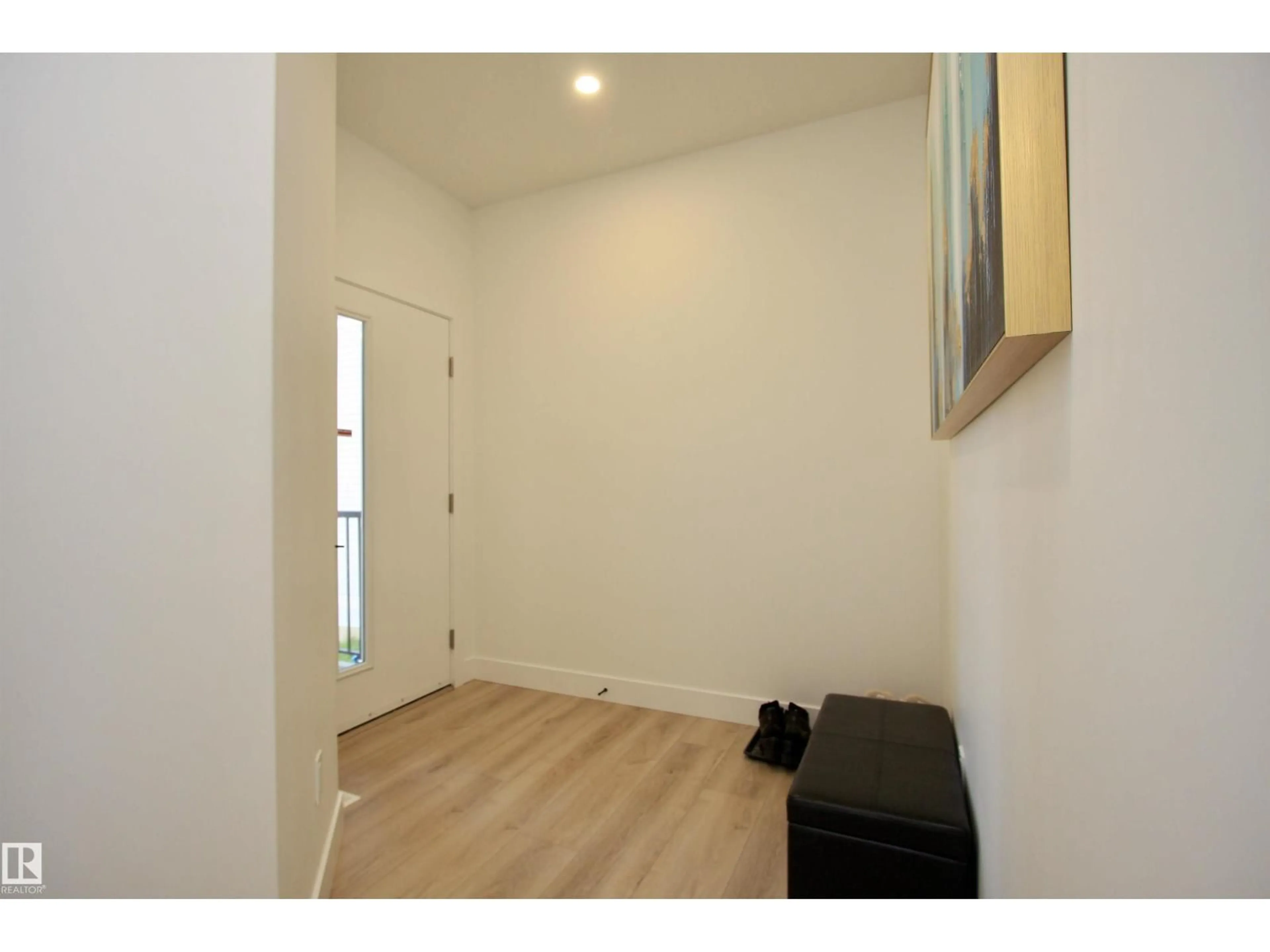 Indoor entryway for 63 PENN PL, Spruce Grove Alberta T7X2W7