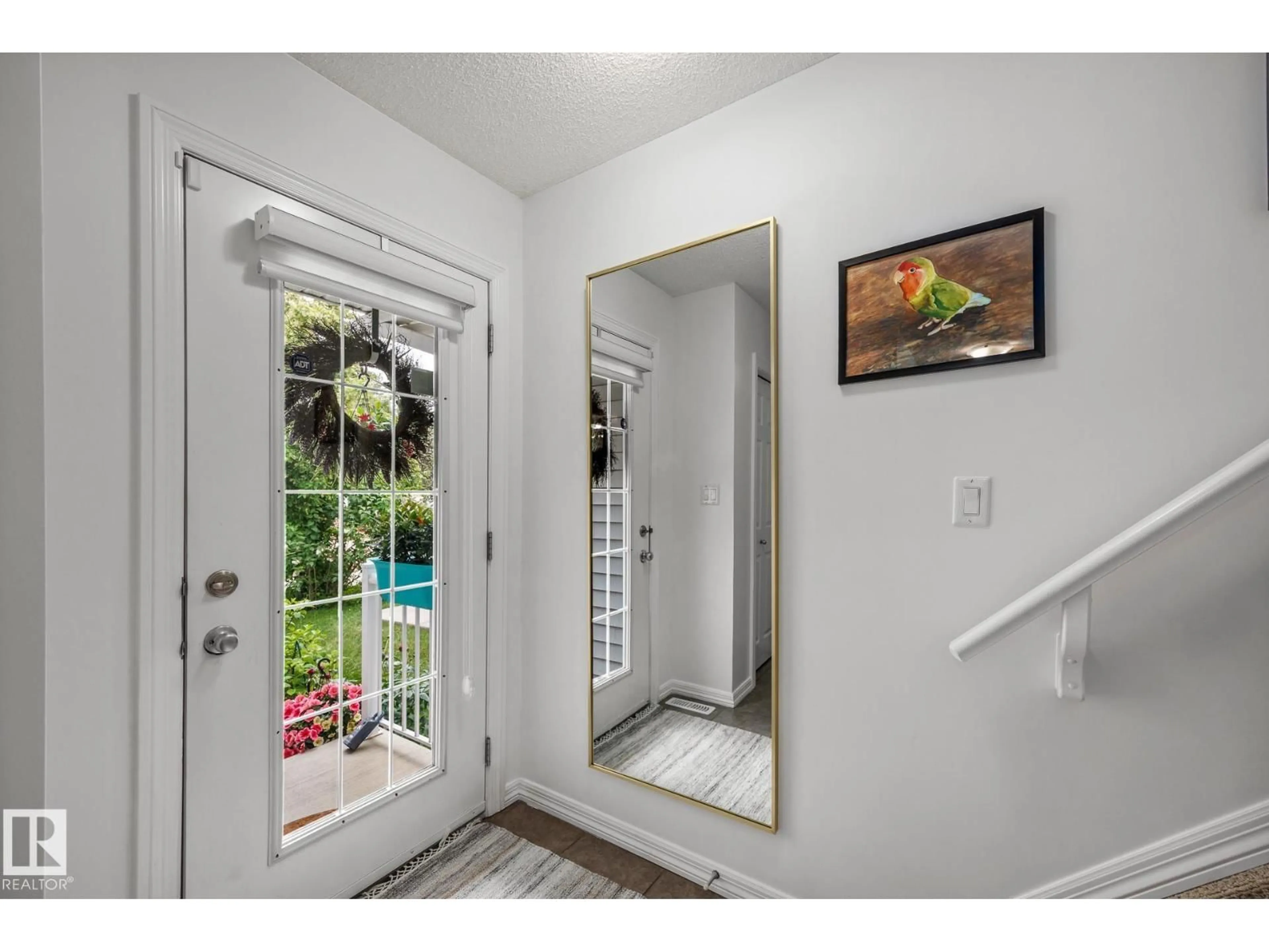 Indoor entryway for 4912 213 ST, Edmonton Alberta T6M0G6