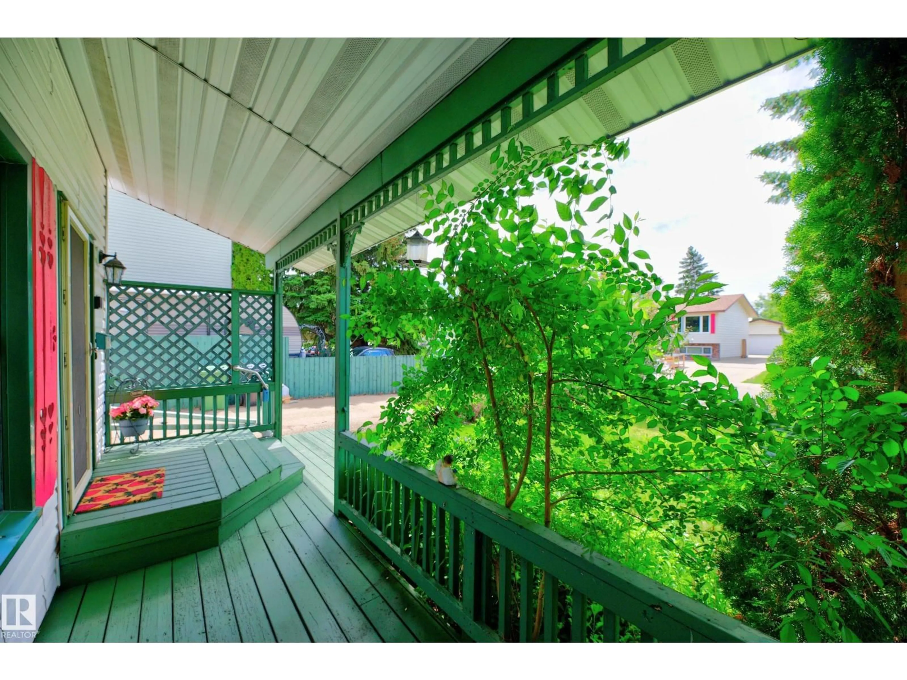 Patio, street for 9629 81 ST, Fort Saskatchewan Alberta T8L3C7