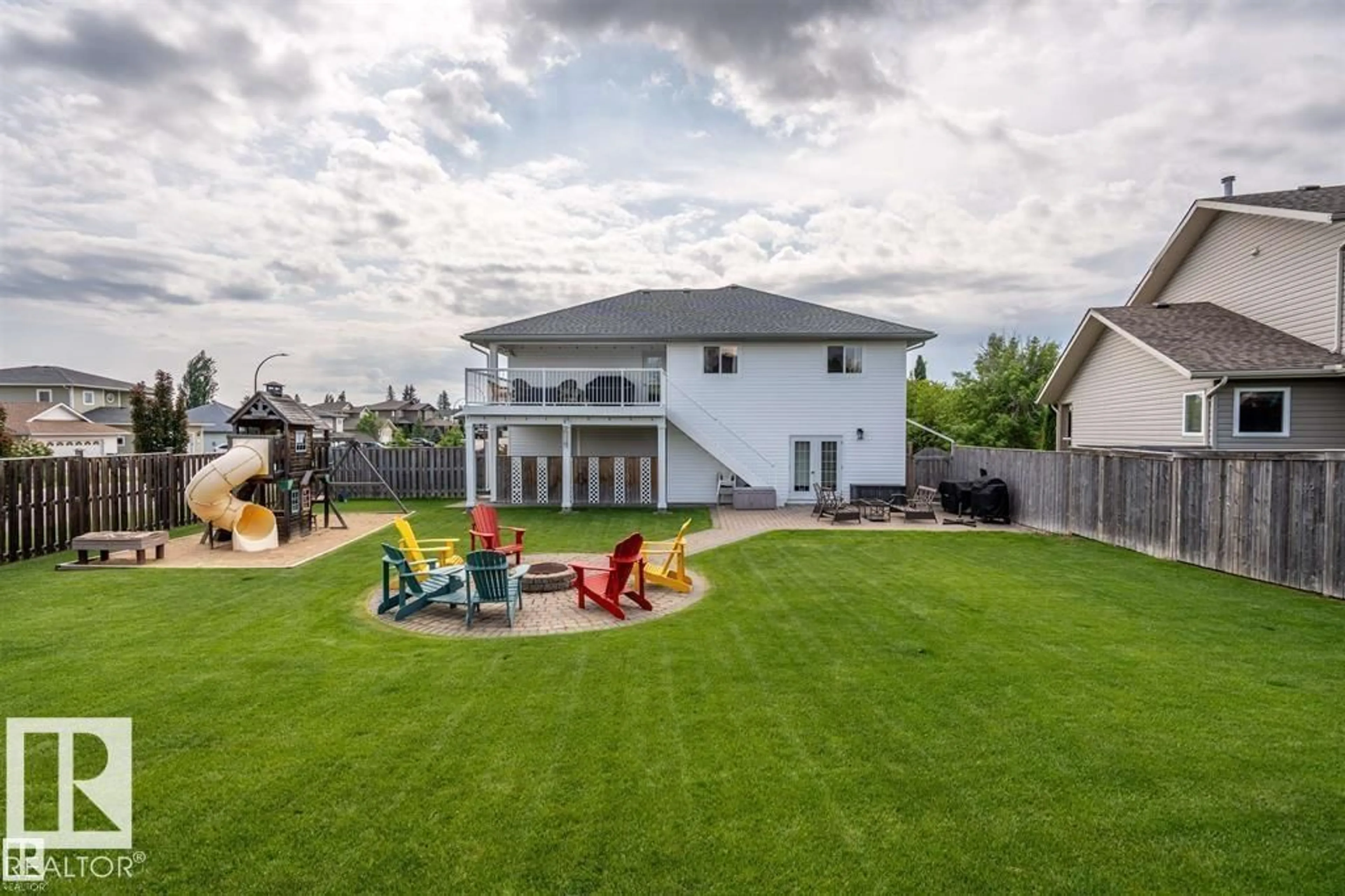 A pic from outside/outdoor area/front of a property/back of a property/a pic from drone, unknown for 2602 DELTA RD, Cold Lake Alberta T9M1X8