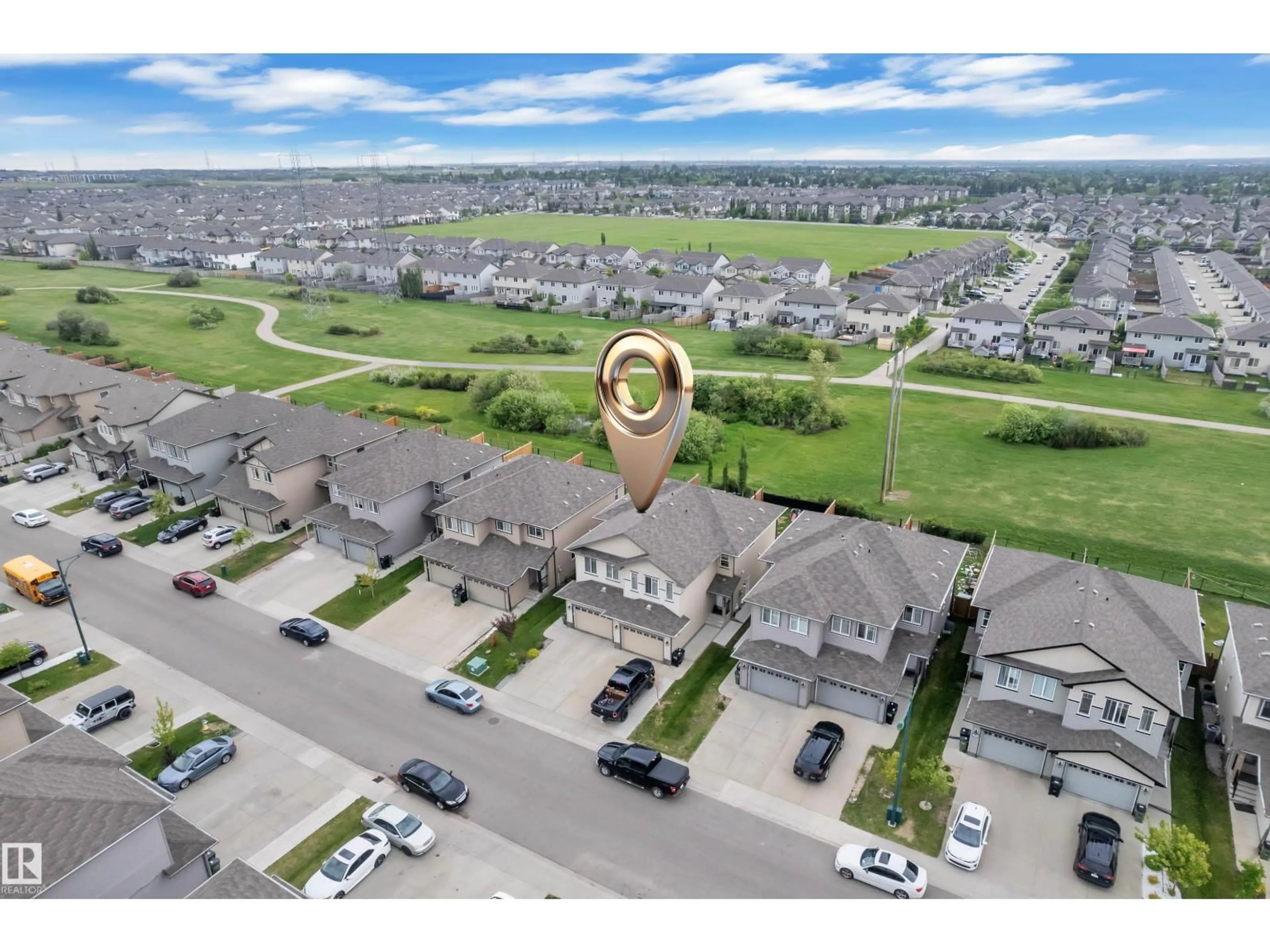 A pic from outside/outdoor area/front of a property/back of a property/a pic from drone, street for NW - 1750 27 ST, Edmonton Alberta T6T2G5