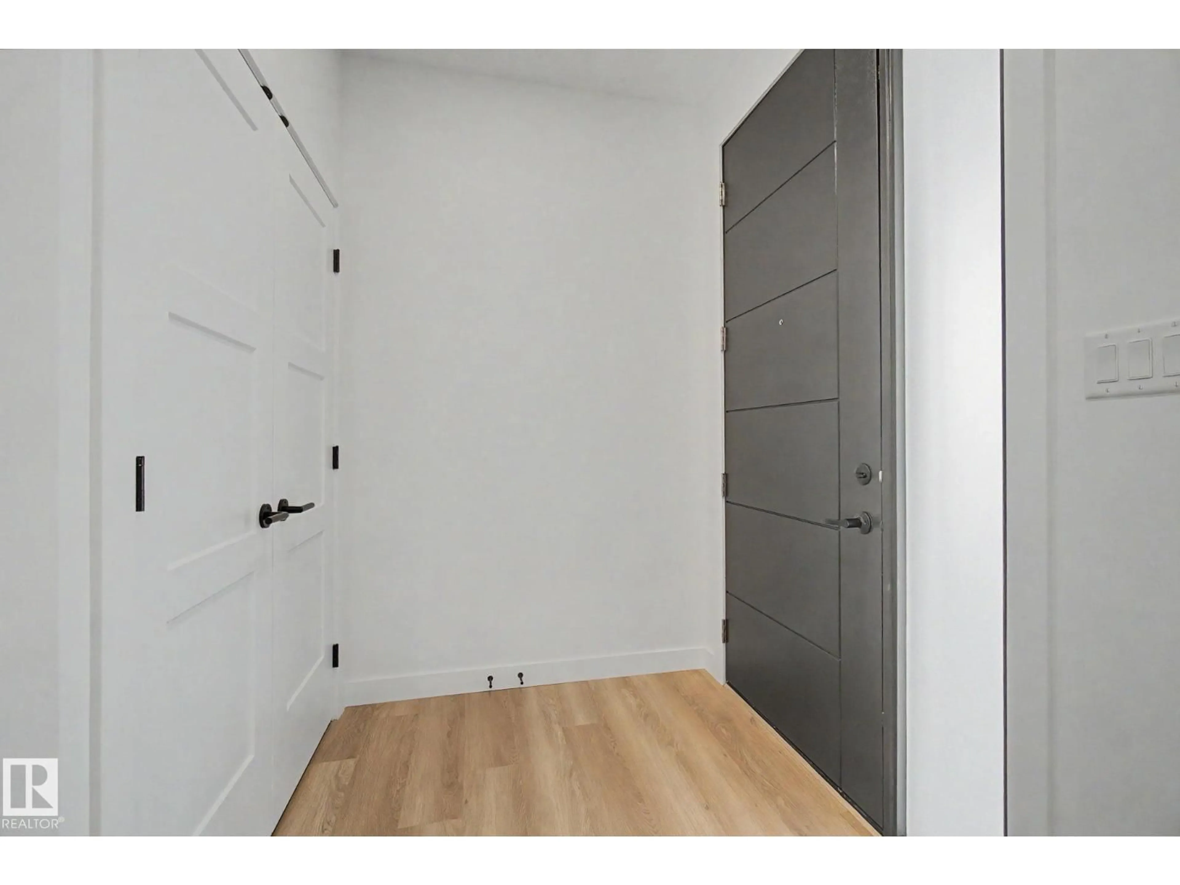 Storage room or clothes room or walk-in closet for 4 WILLOW HEIGHTS DR, Stony Plain Alberta T7Z2J9