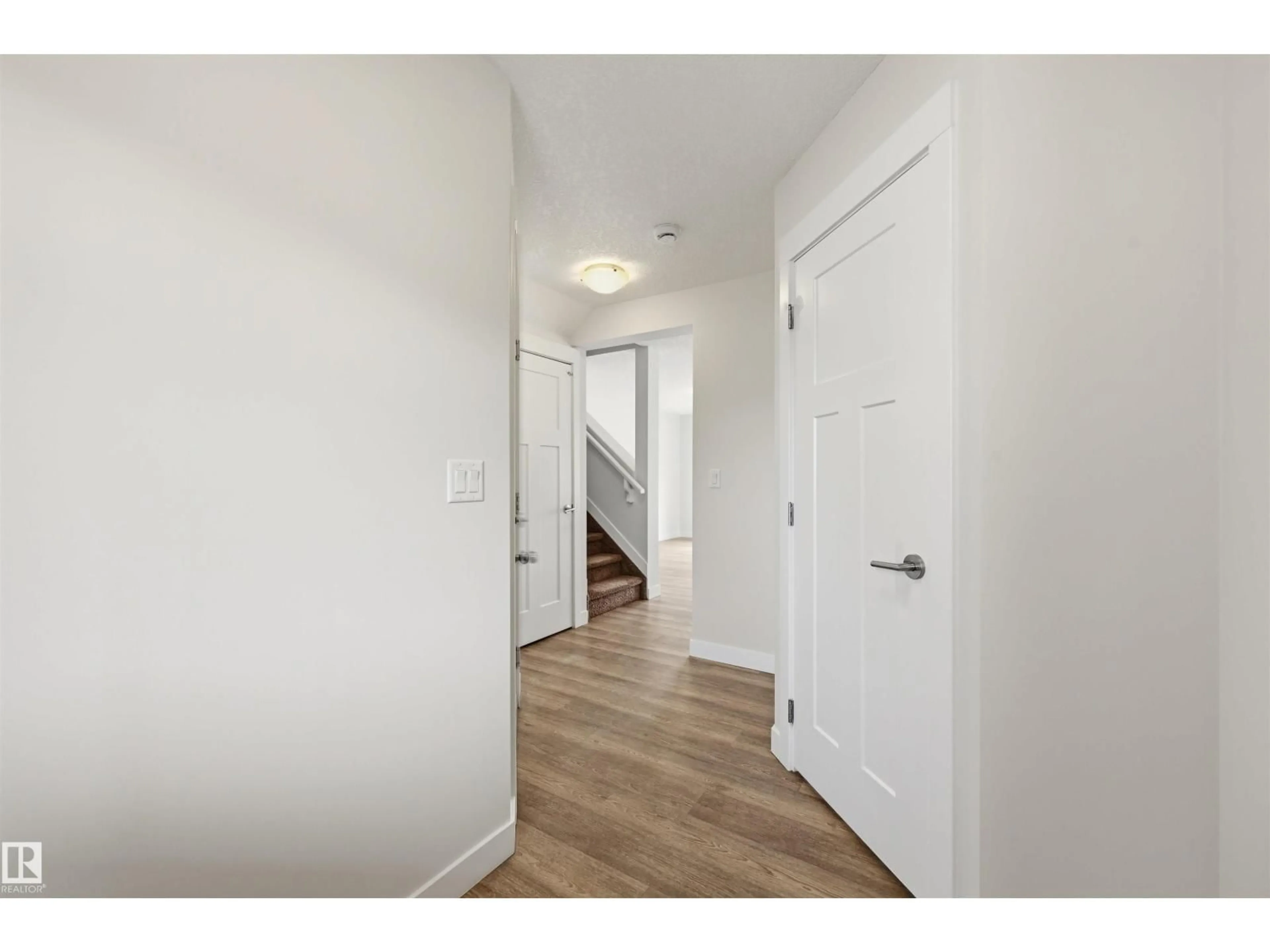 Indoor entryway for 3603 ATKINSON LO, Edmonton Alberta T6W0X3