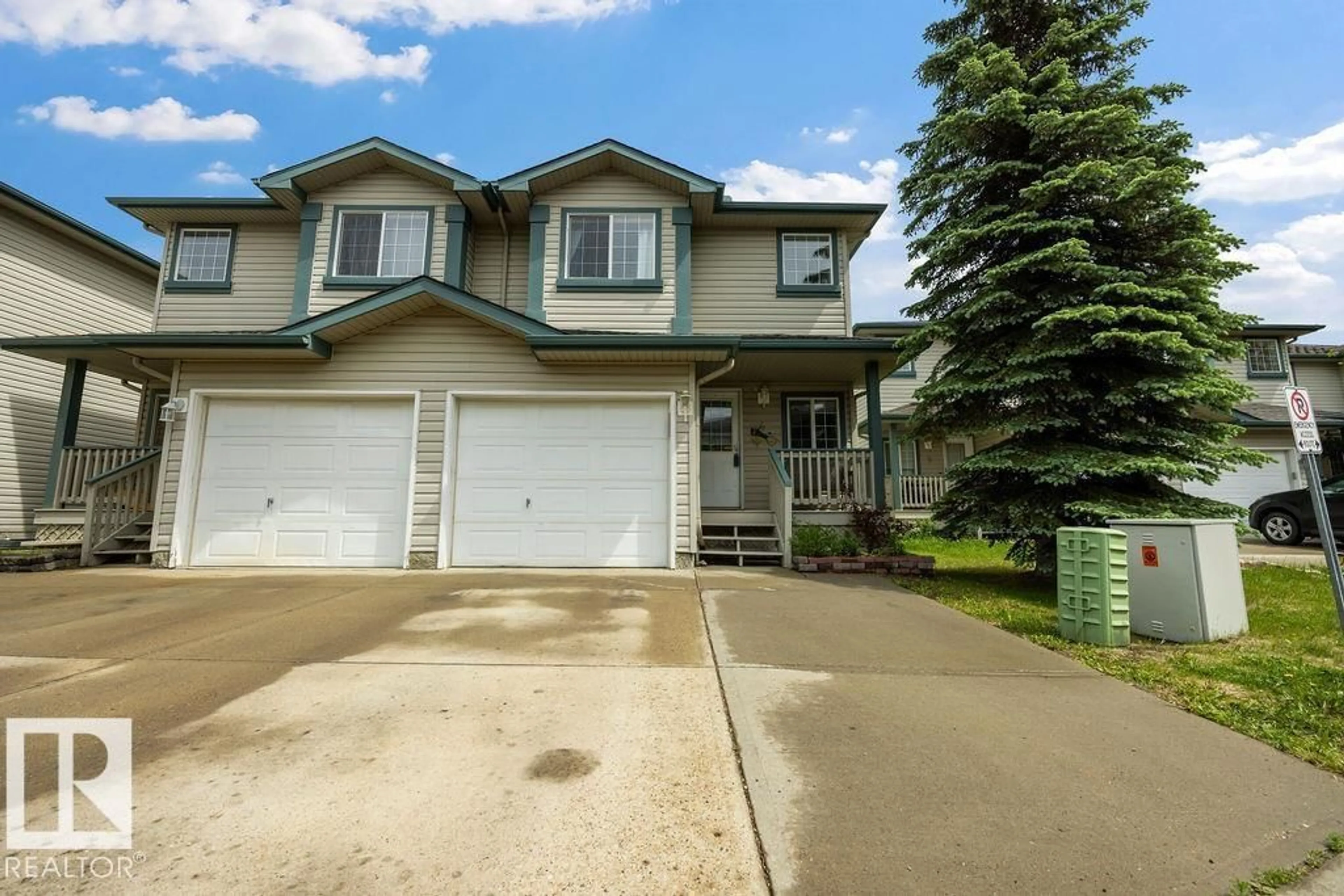 Home with vinyl exterior material, street for #4 - 2004 GRANTHAM CO, Edmonton Alberta T5T6R9