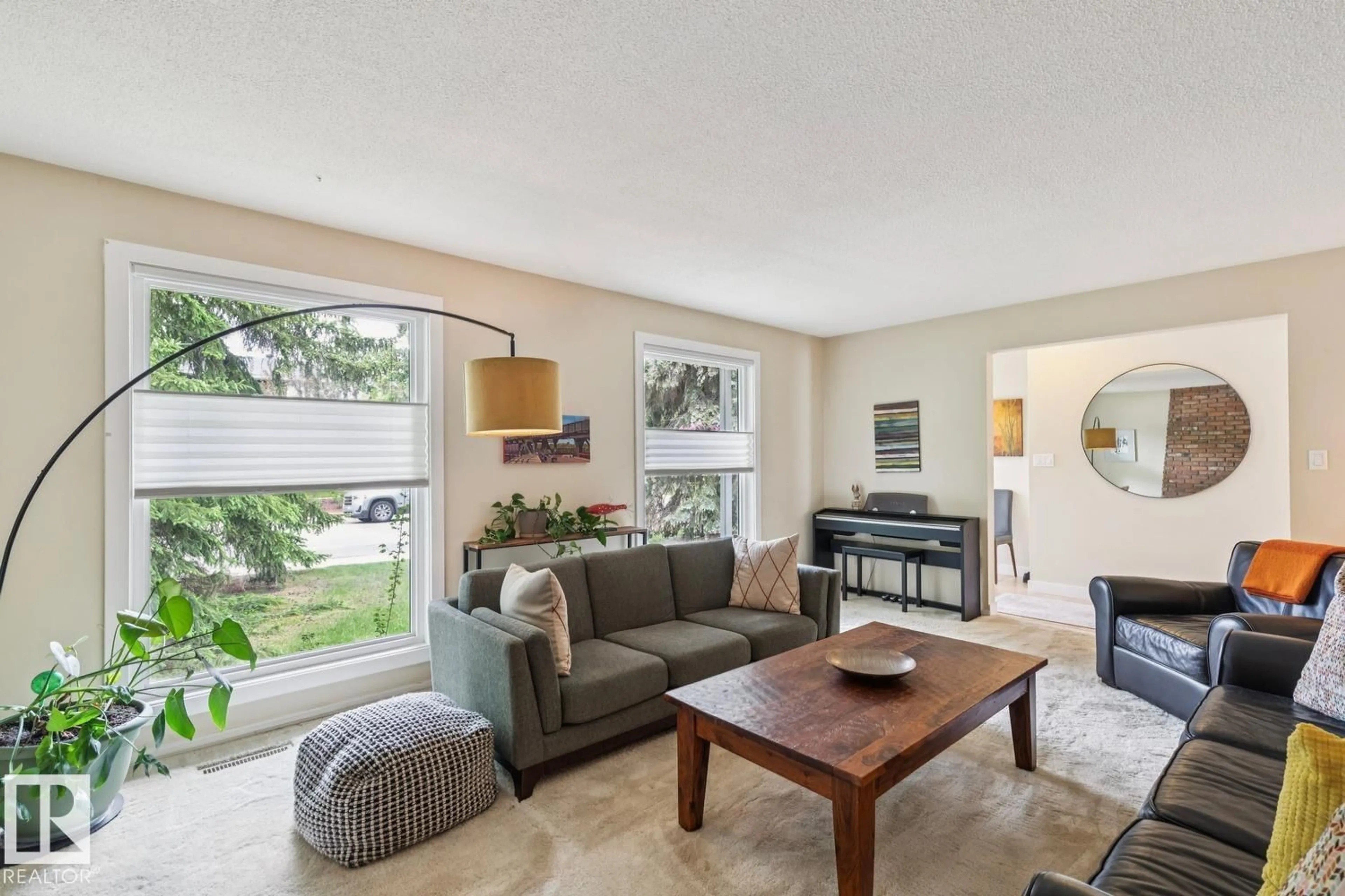 Living room with furniture, unknown for NW - 3607 118 ST, Edmonton Alberta T6J1W6