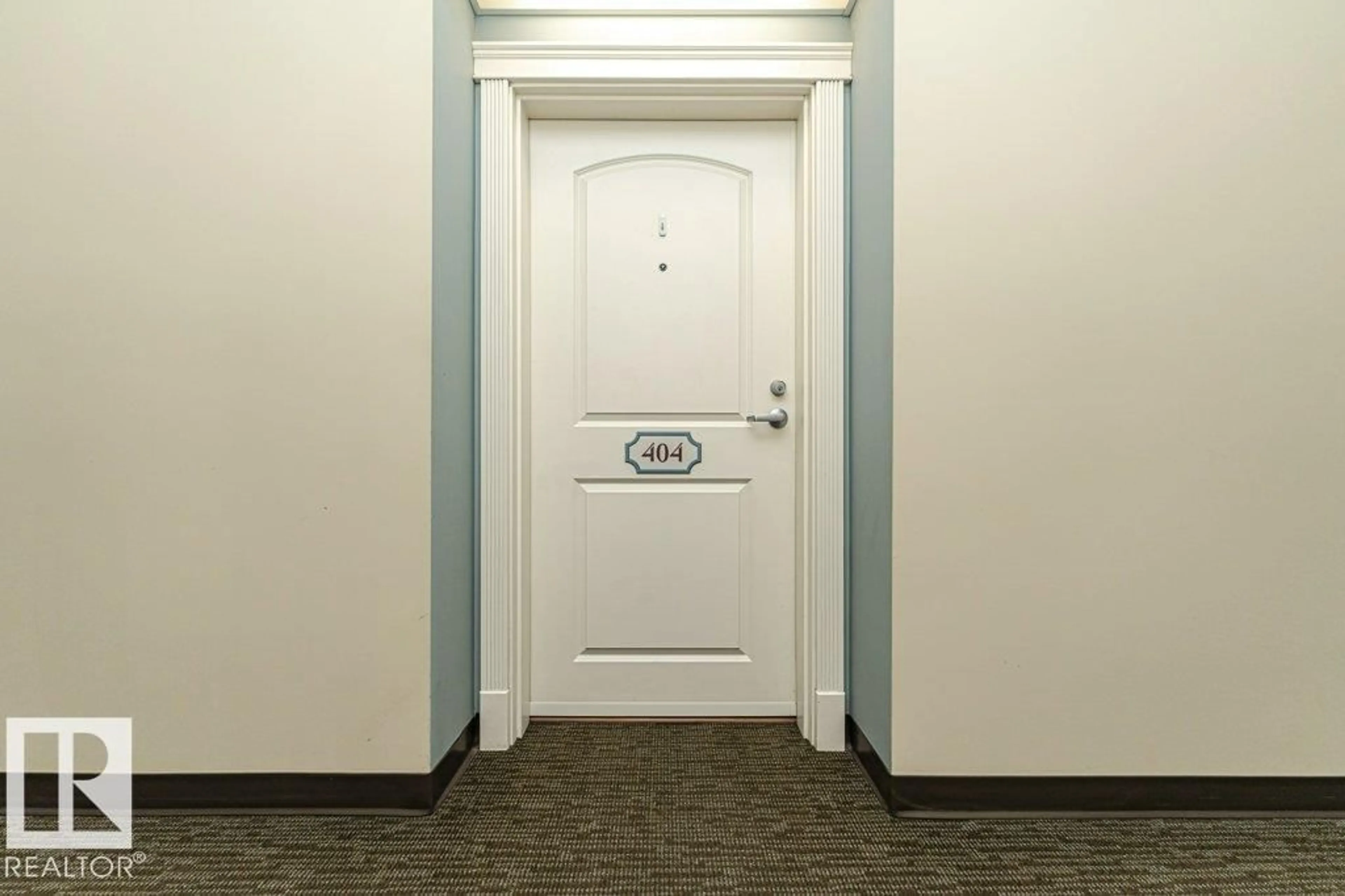 Indoor foyer for #404 - 9820 165 ST, Edmonton Alberta T5B1V9