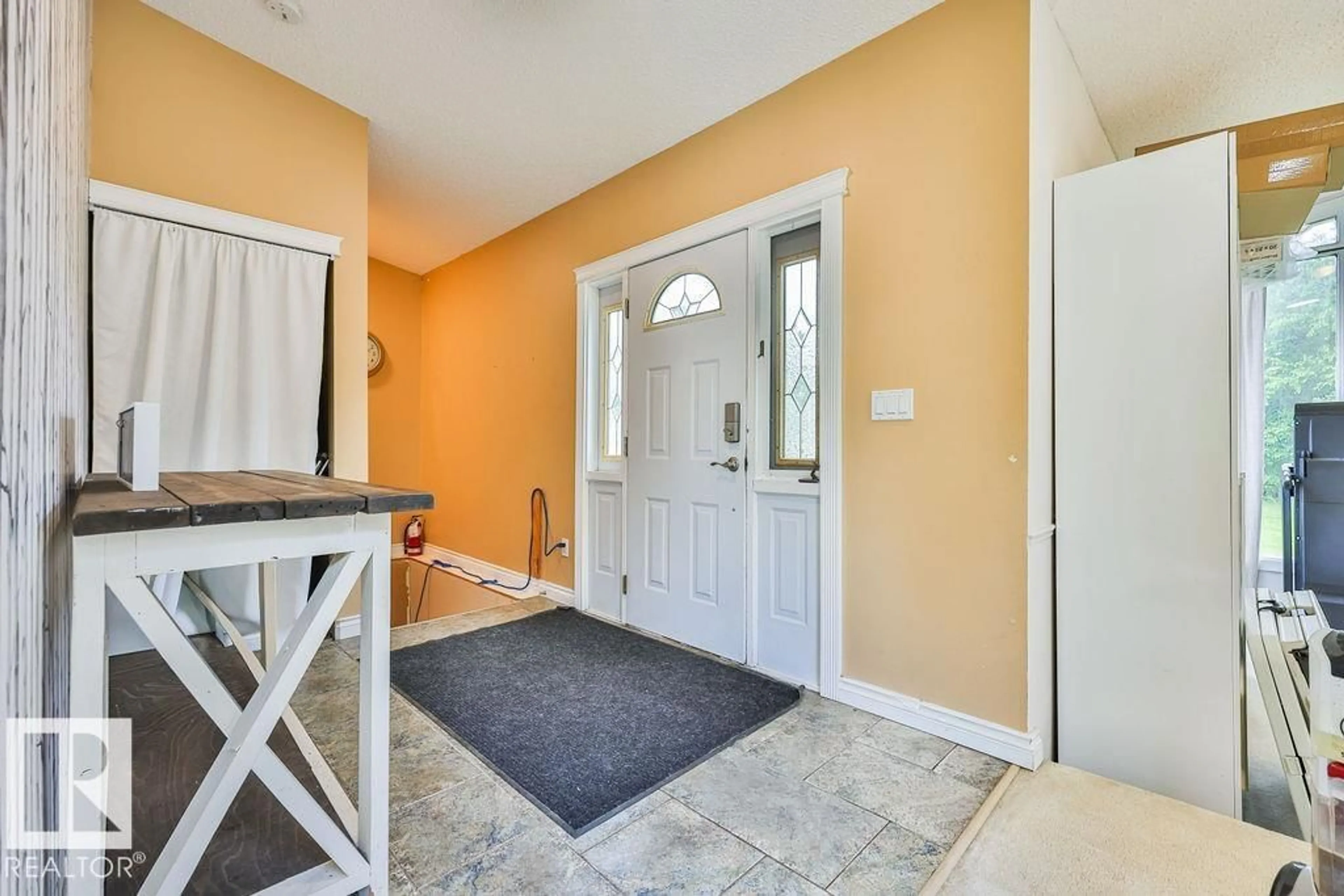 Indoor entryway for 21530 WYE RD, Rural Strathcona County Alberta T8E2J2