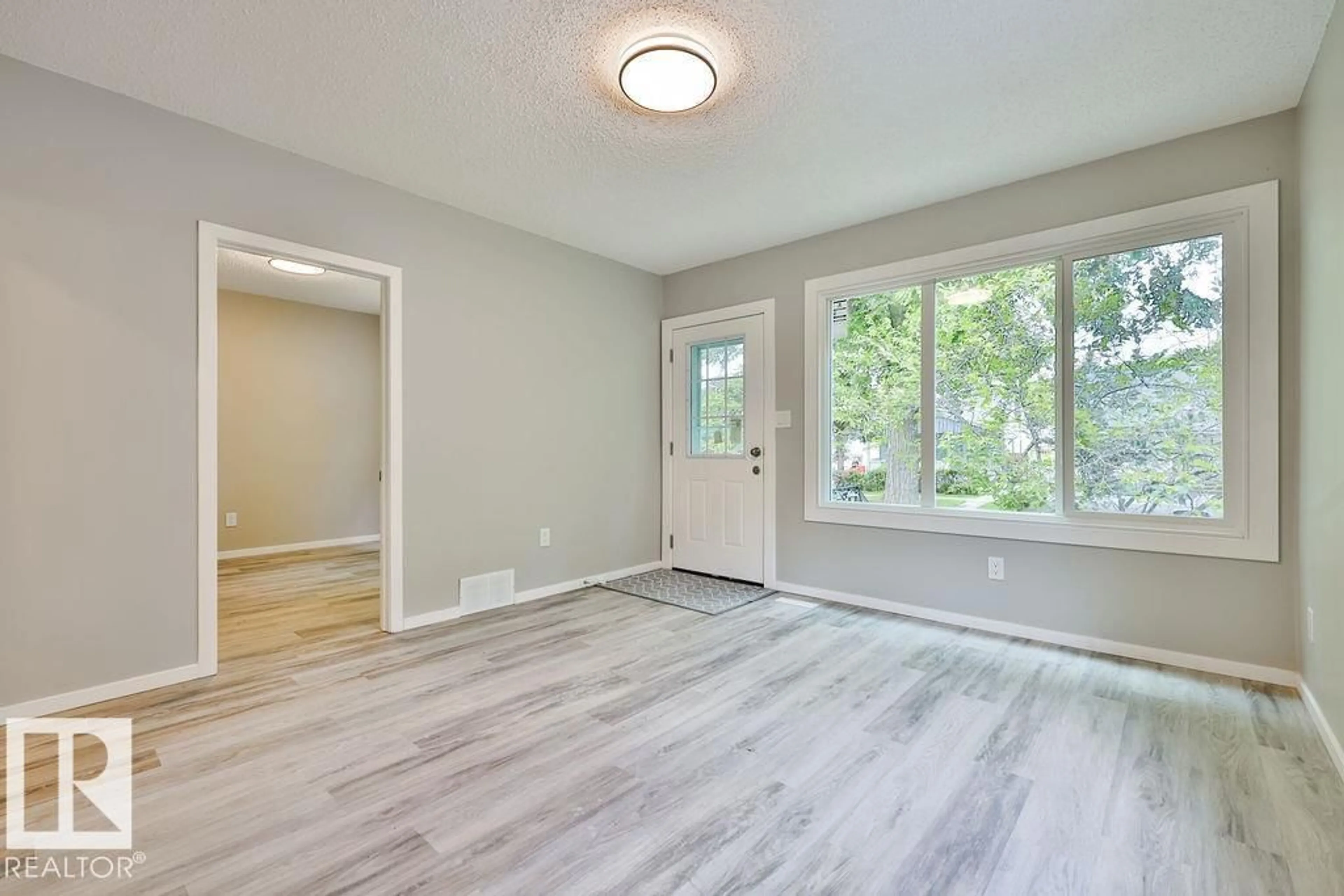 Unknown for 11241 88 ST, Edmonton Alberta T5B3P6