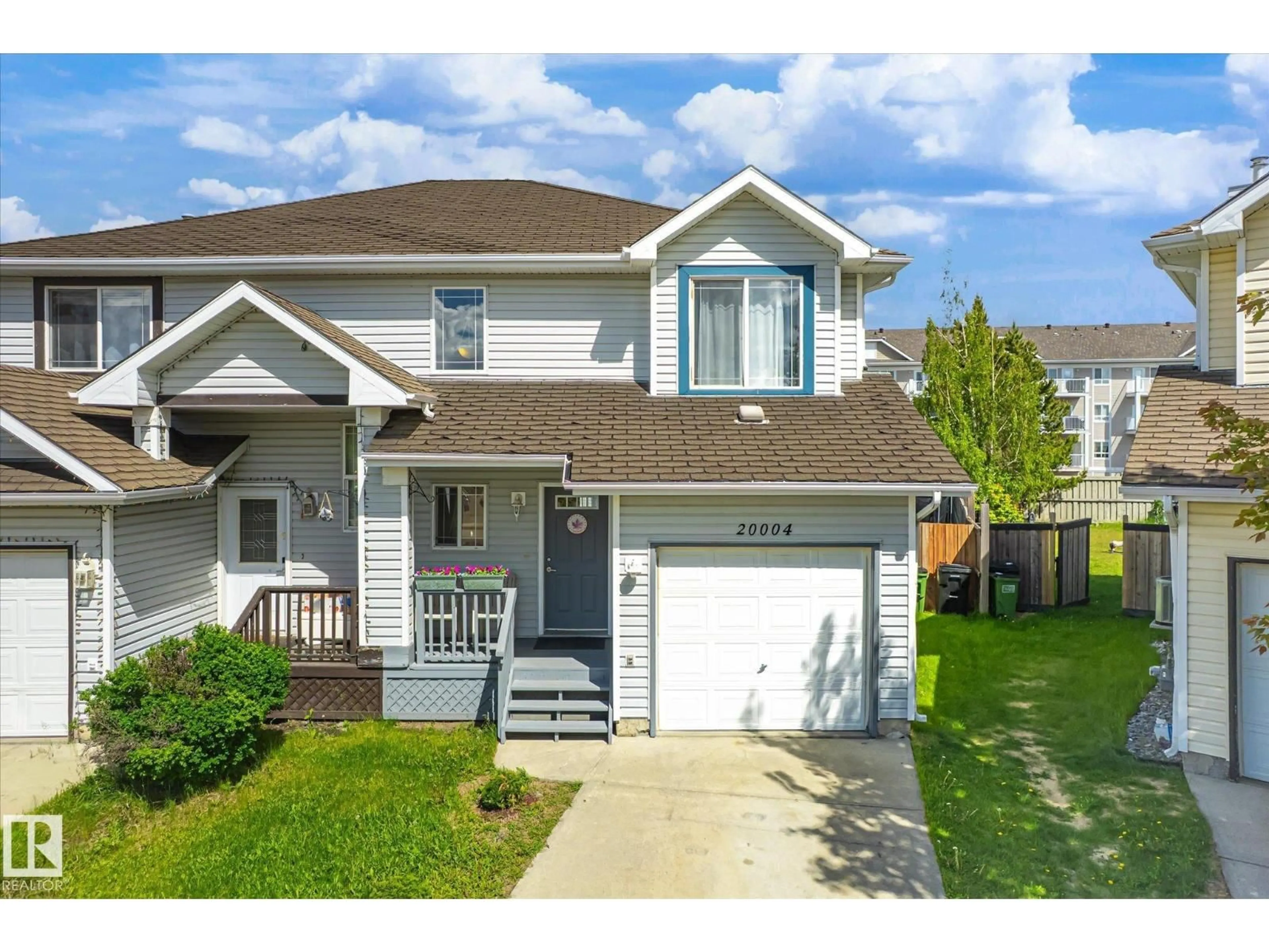 Home with vinyl exterior material, street for NW - 20004 54A AV, Edmonton Alberta T6M2W4