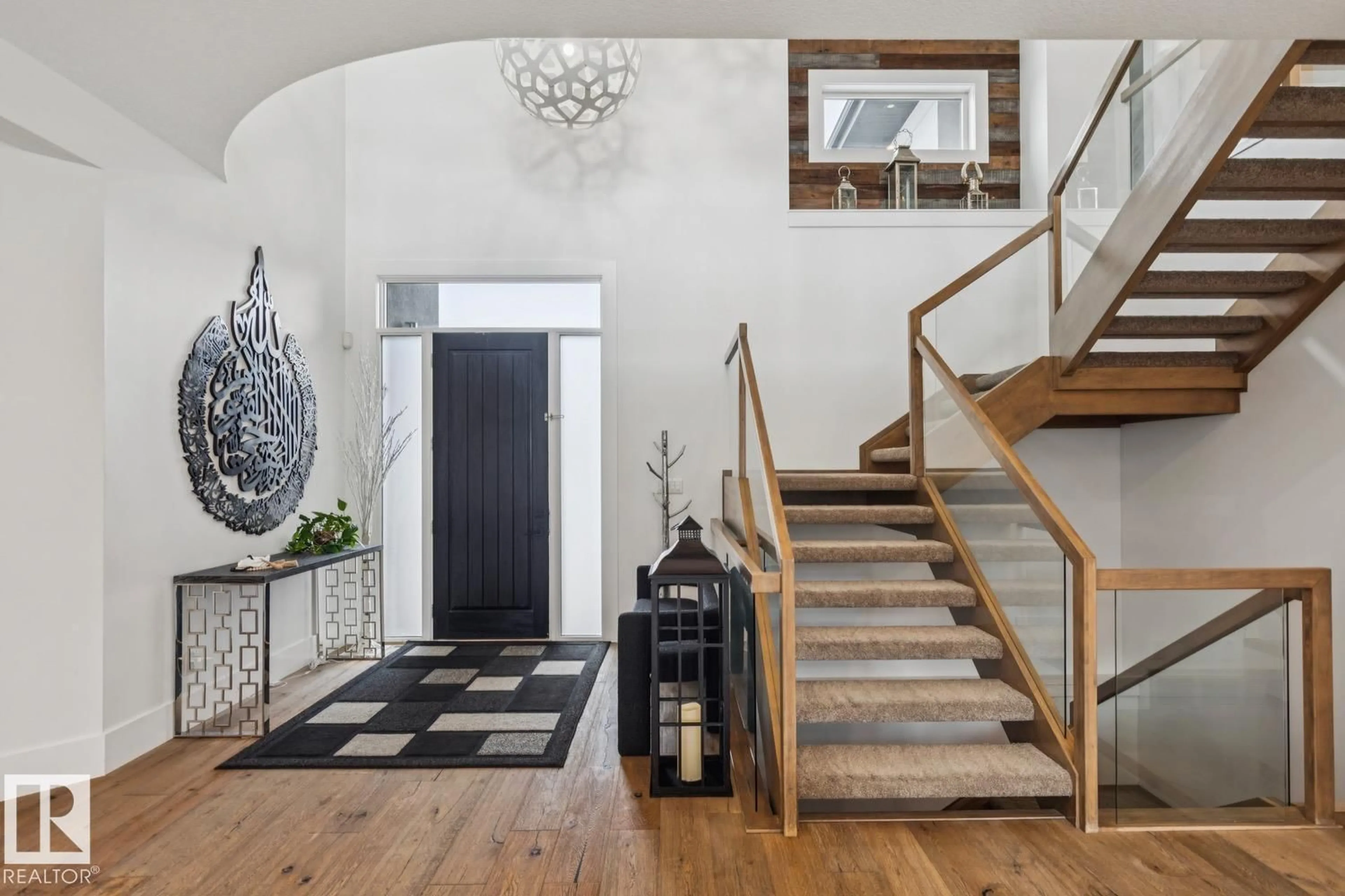 Indoor entryway for 3631 WESTCLIFF WY, Edmonton Alberta T6W2L2