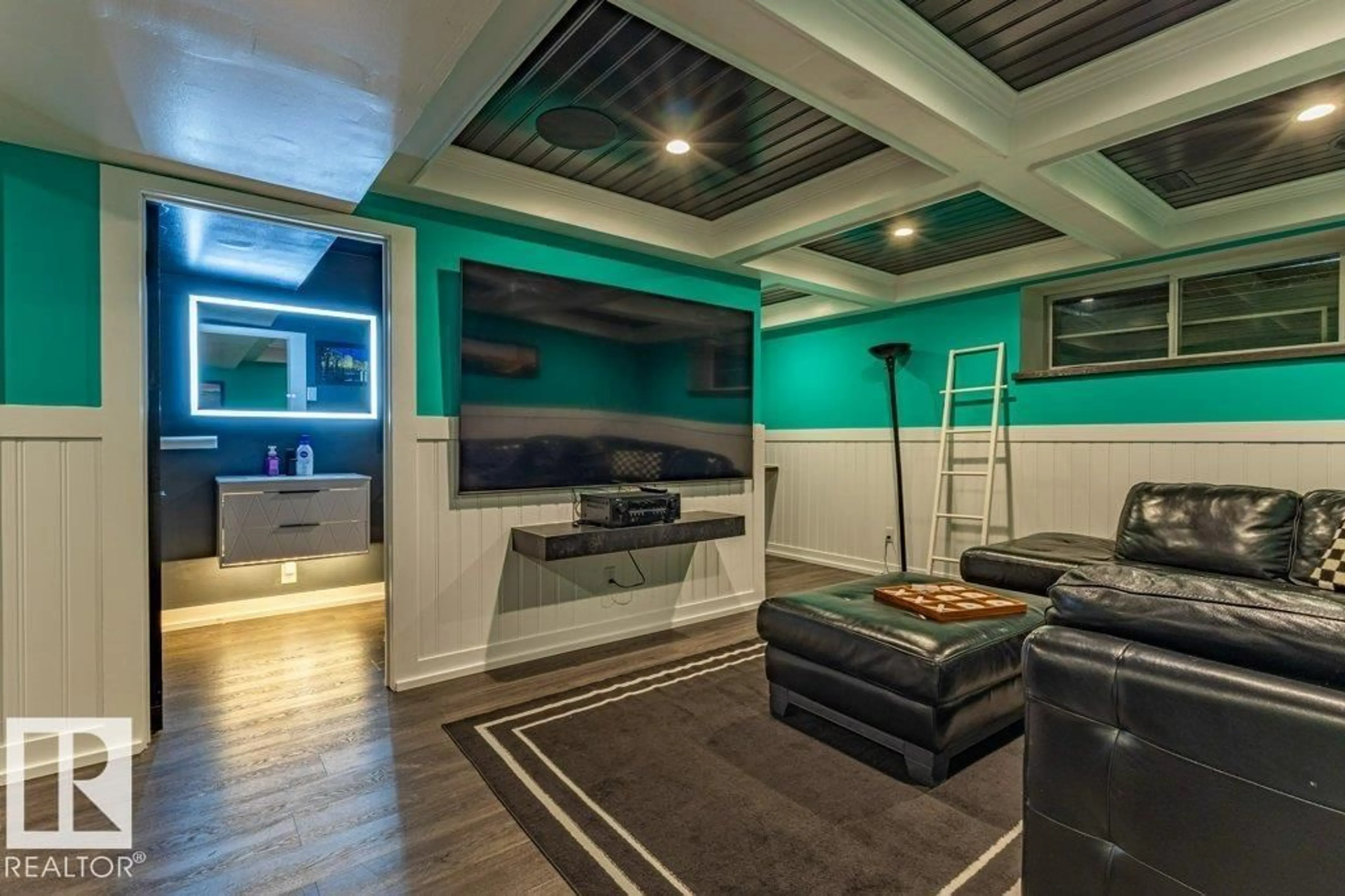 Home theater for NW - 17123 49 ST, Edmonton Alberta T5Y3P6