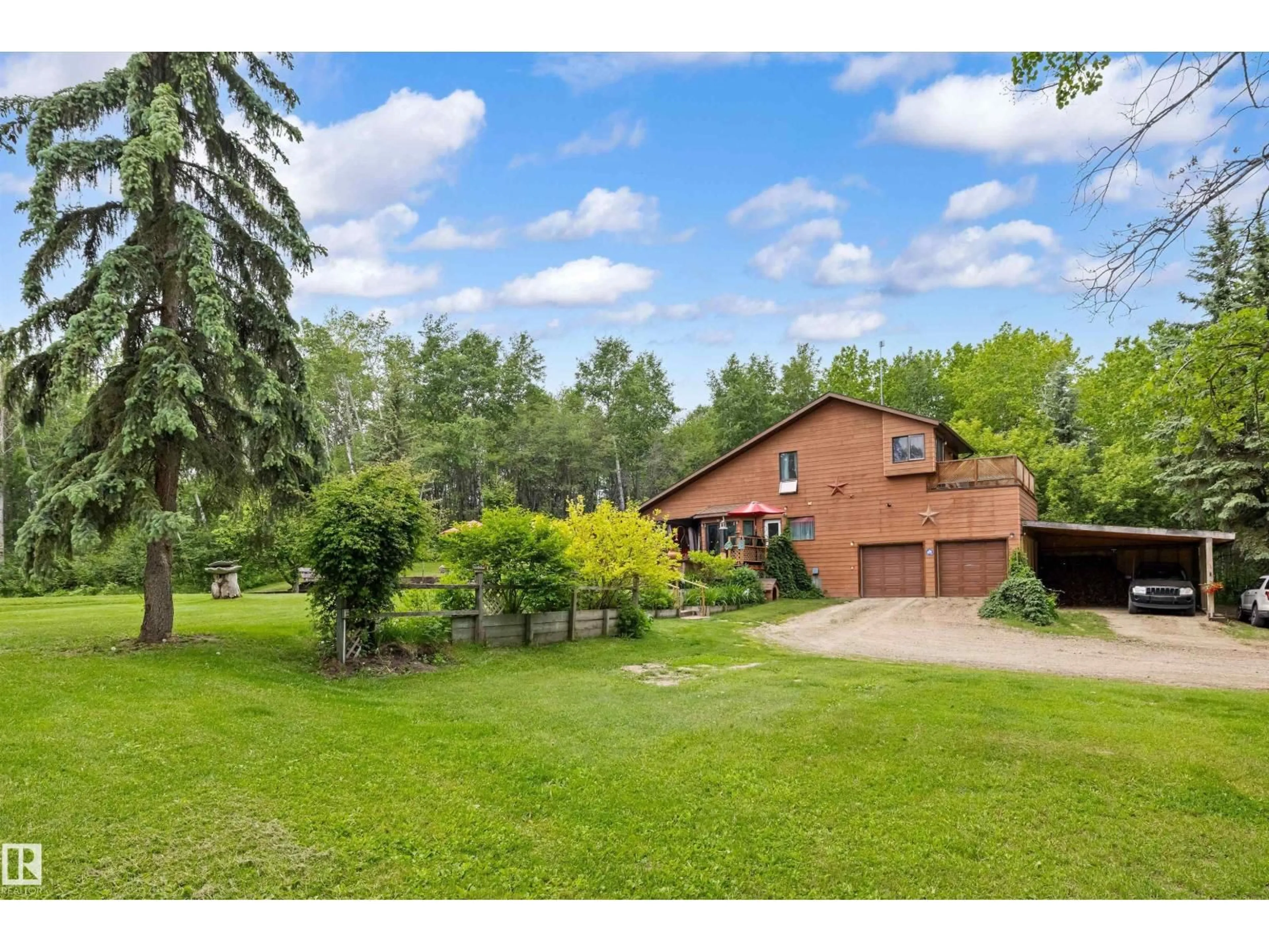 A pic from outside/outdoor area/front of a property/back of a property/a pic from drone, water/lake/river/ocean view for 7 - 53424 RANGE ROAD 13, Rural Parkland County Alberta T7Y0B4