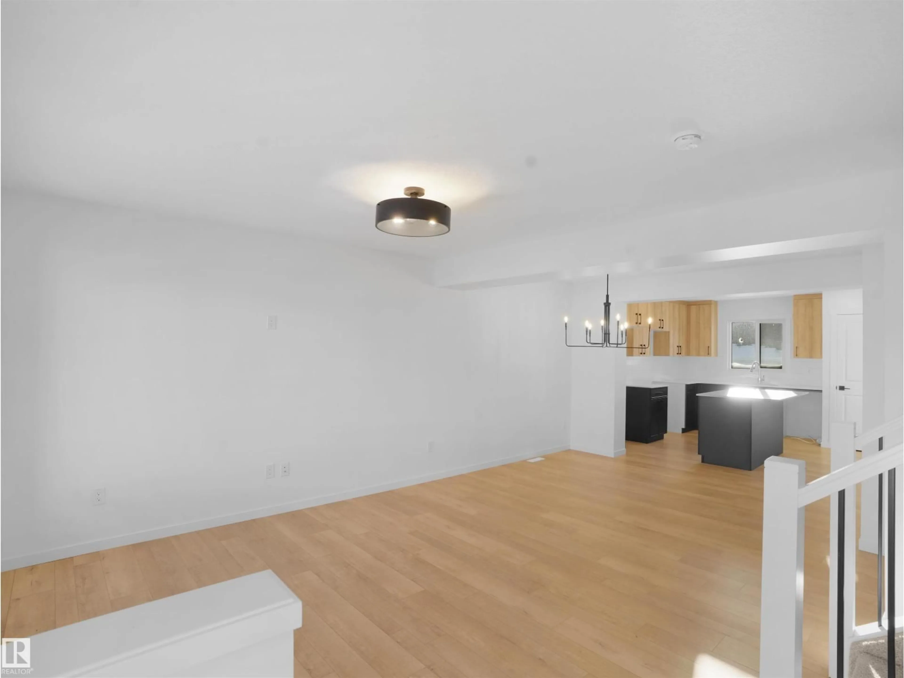 A pic of a room for #4 - 18640 18 AV, Edmonton Alberta T6M3N4