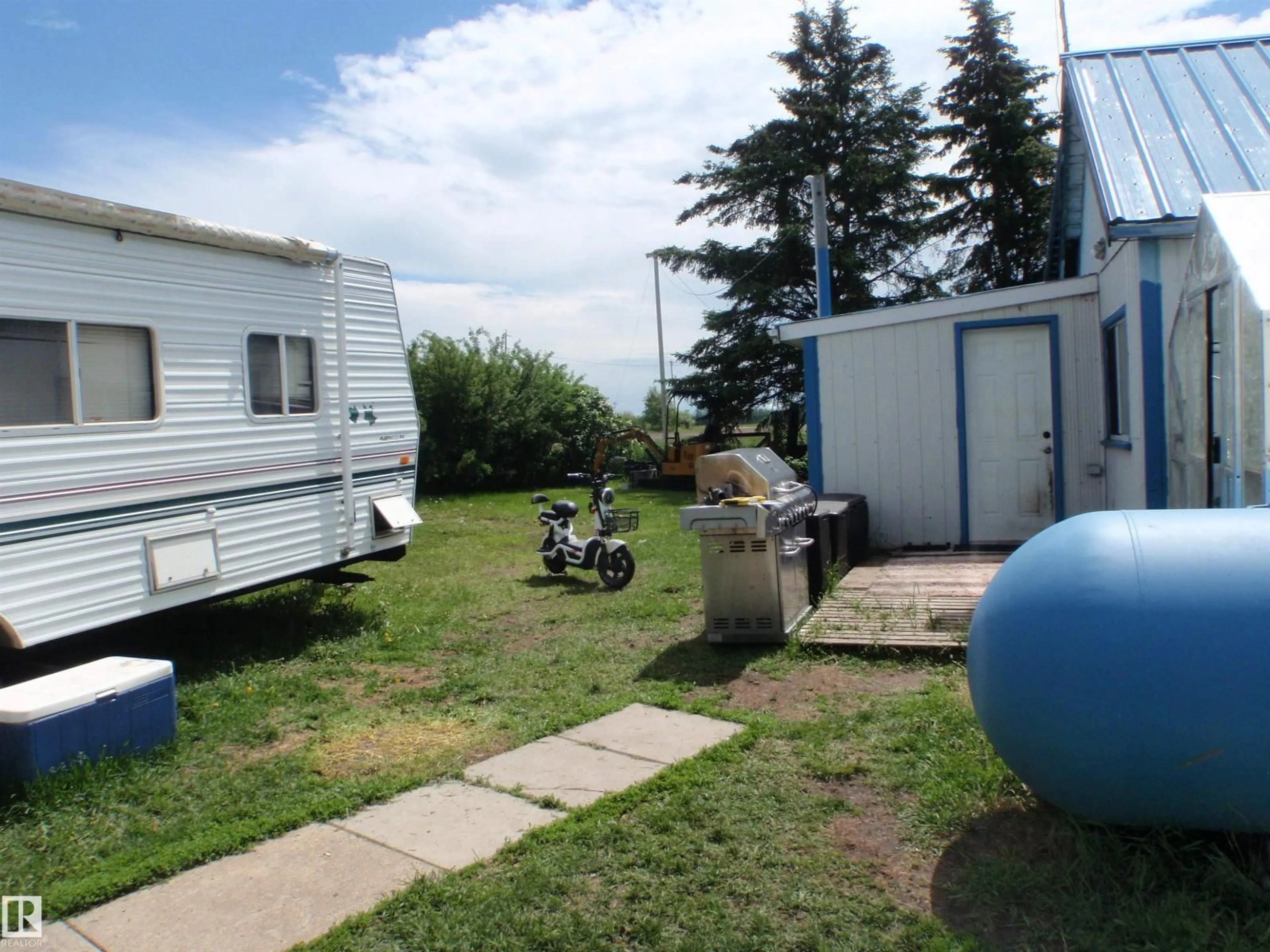 Unknown for 59204 RANGE RD 23, Manola Alberta T7N1N2