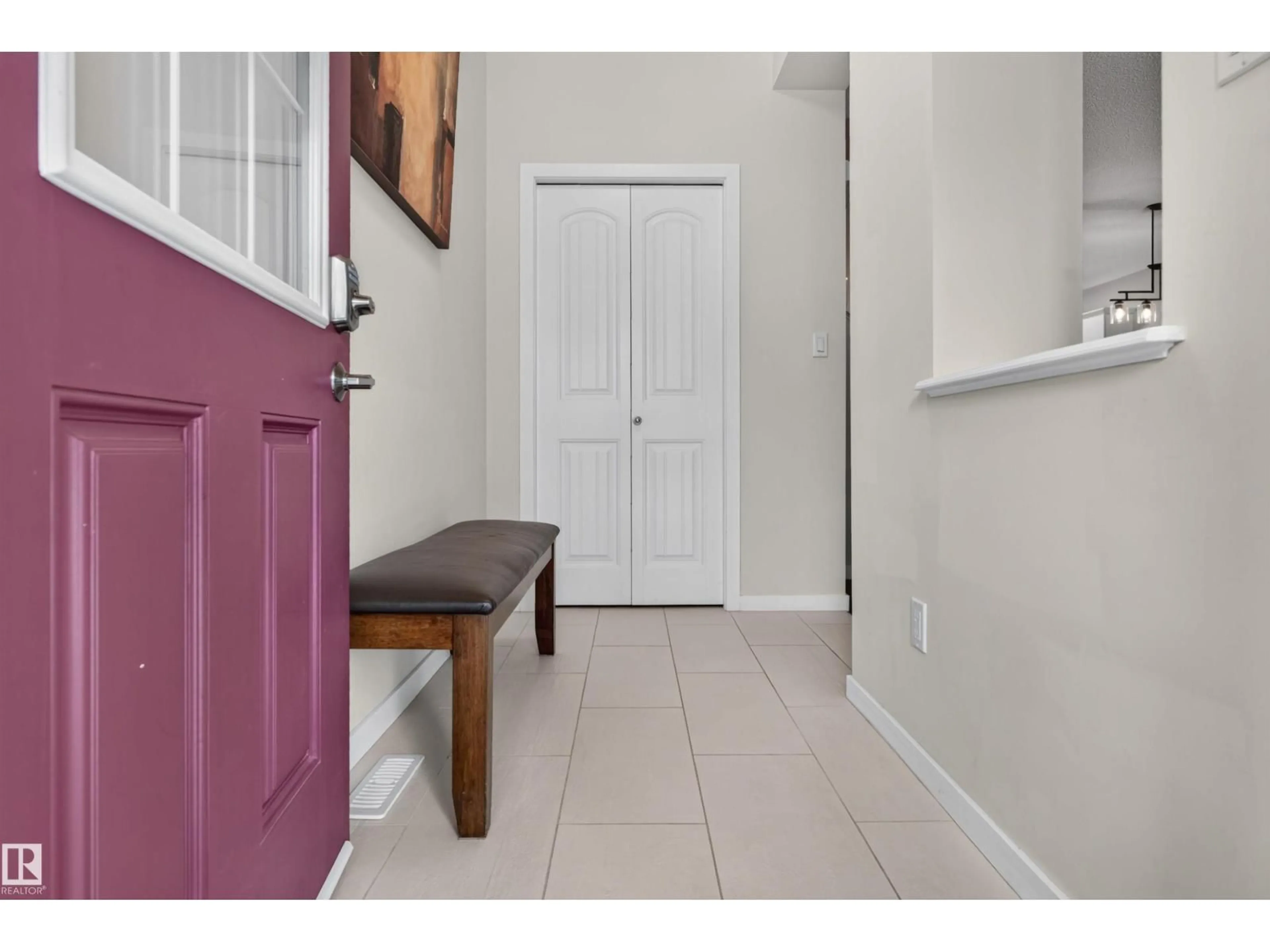 Indoor entryway for SW - 6928 22 AV, Edmonton Alberta T6X0V4