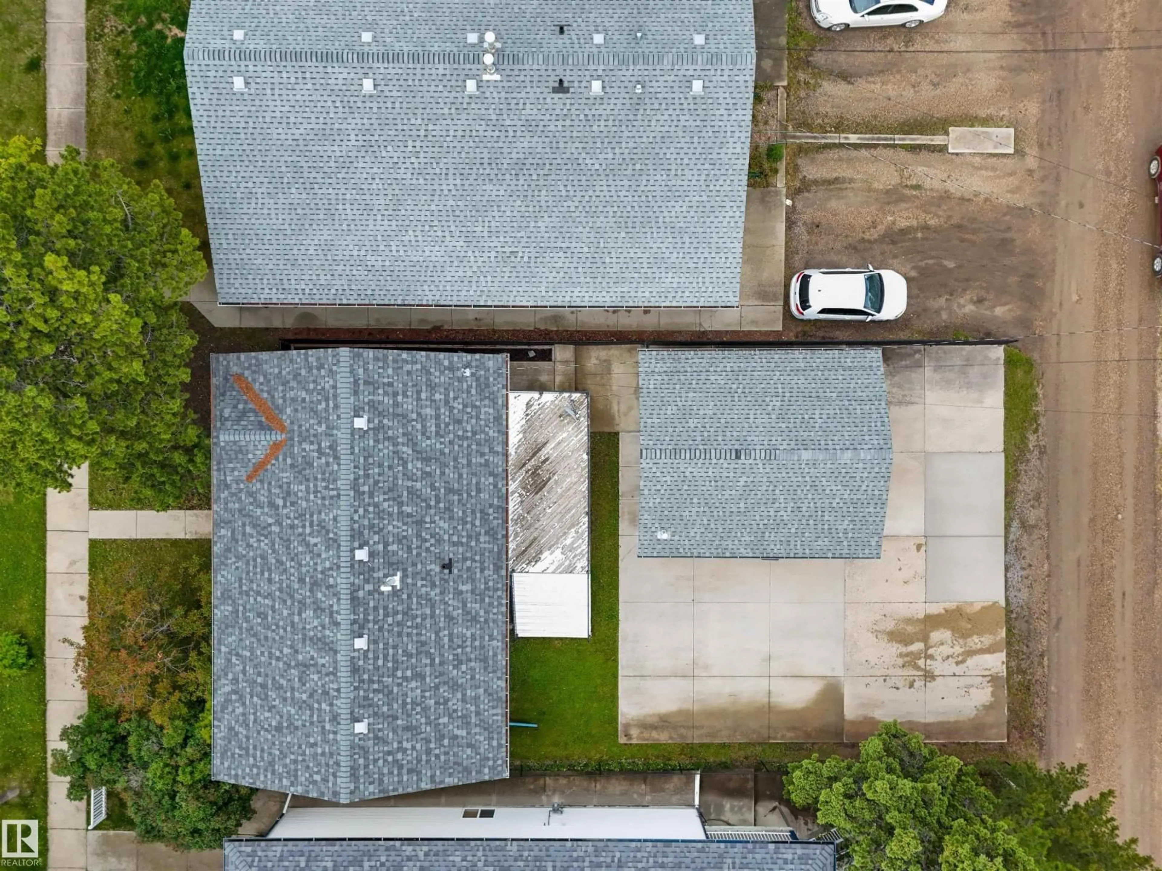 A pic from outside/outdoor area/front of a property/back of a property/a pic from drone, street for 5061 44 ST, Drayton Valley Alberta T7A1B7