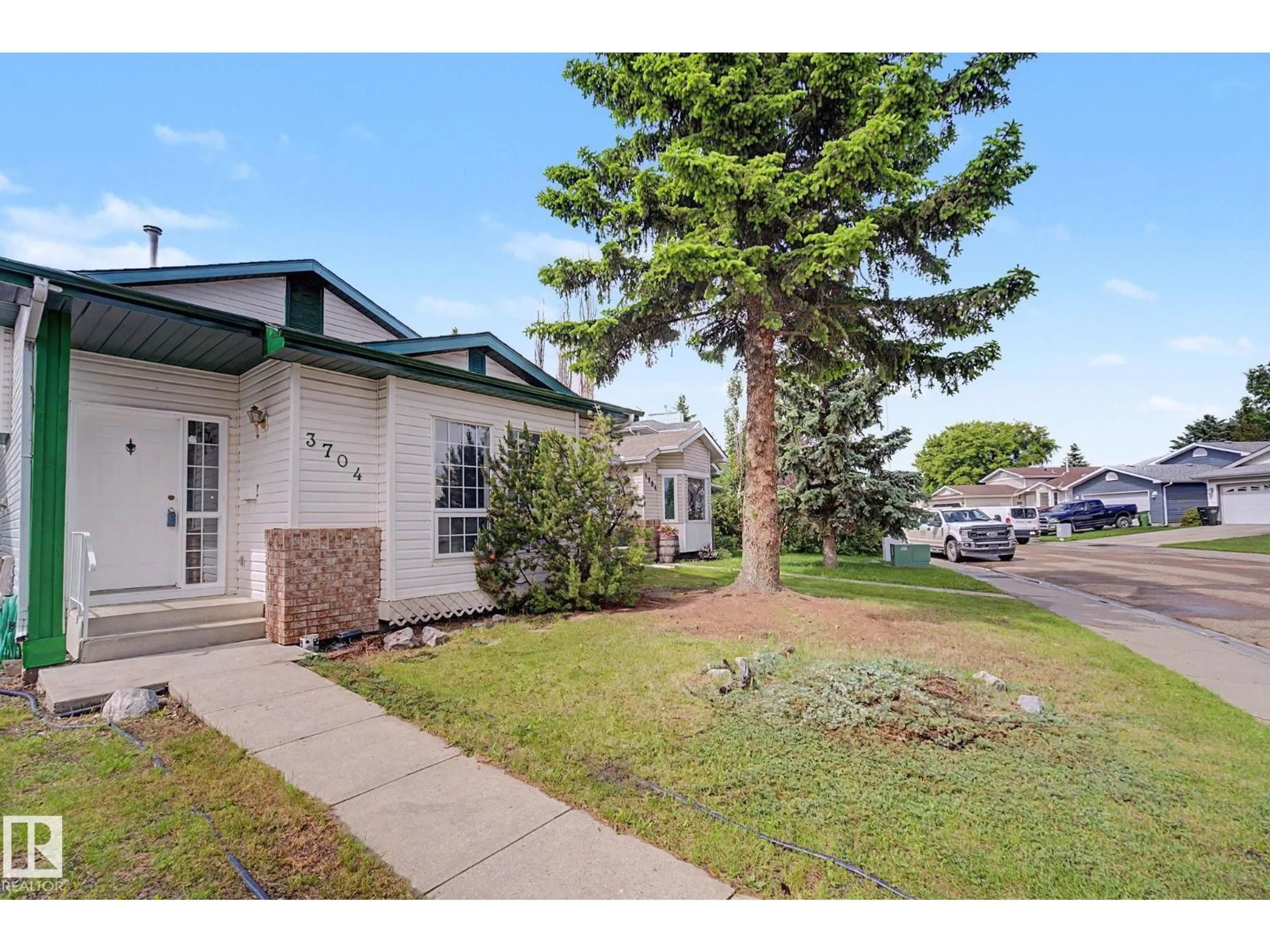 Unknown for 3704 39 AV, Edmonton Alberta T6L6S9
