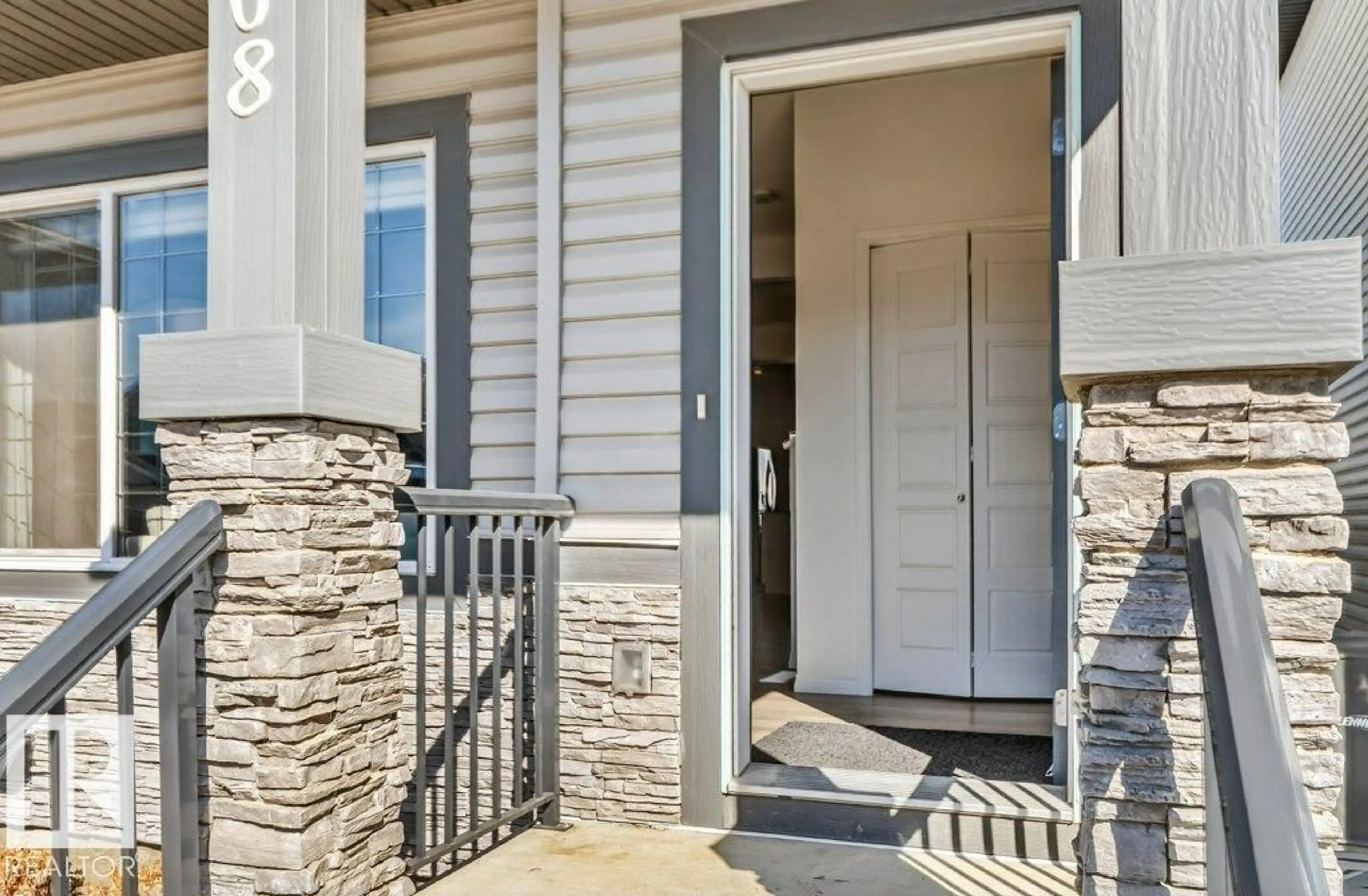 Indoor entryway for 3708 42 AV, Beaumont Alberta T4X3B3