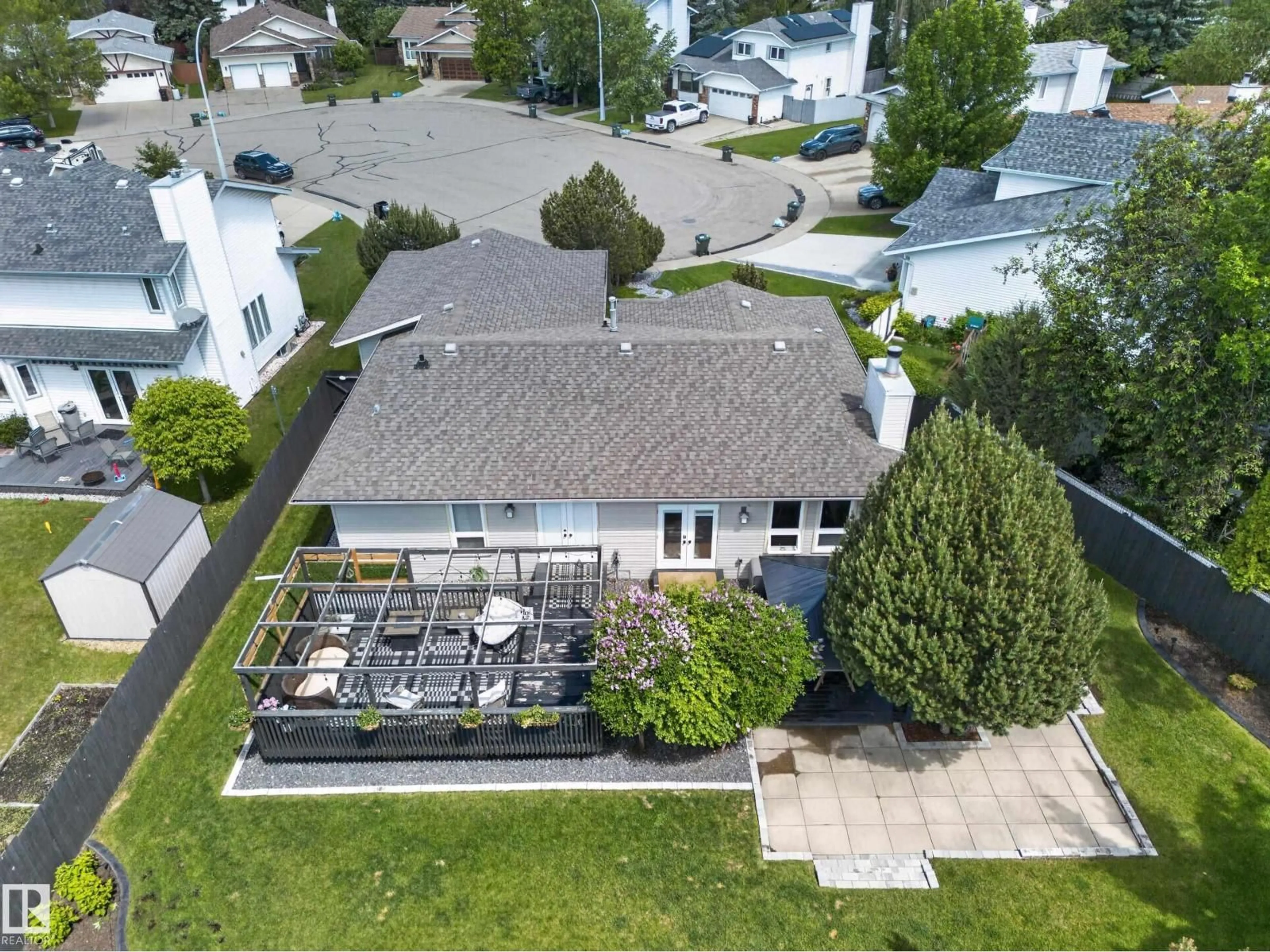 A pic from outside/outdoor area/front of a property/back of a property/a pic from drone, street for 9 COACHMAN PL, Sherwood Park Alberta T8H1C1