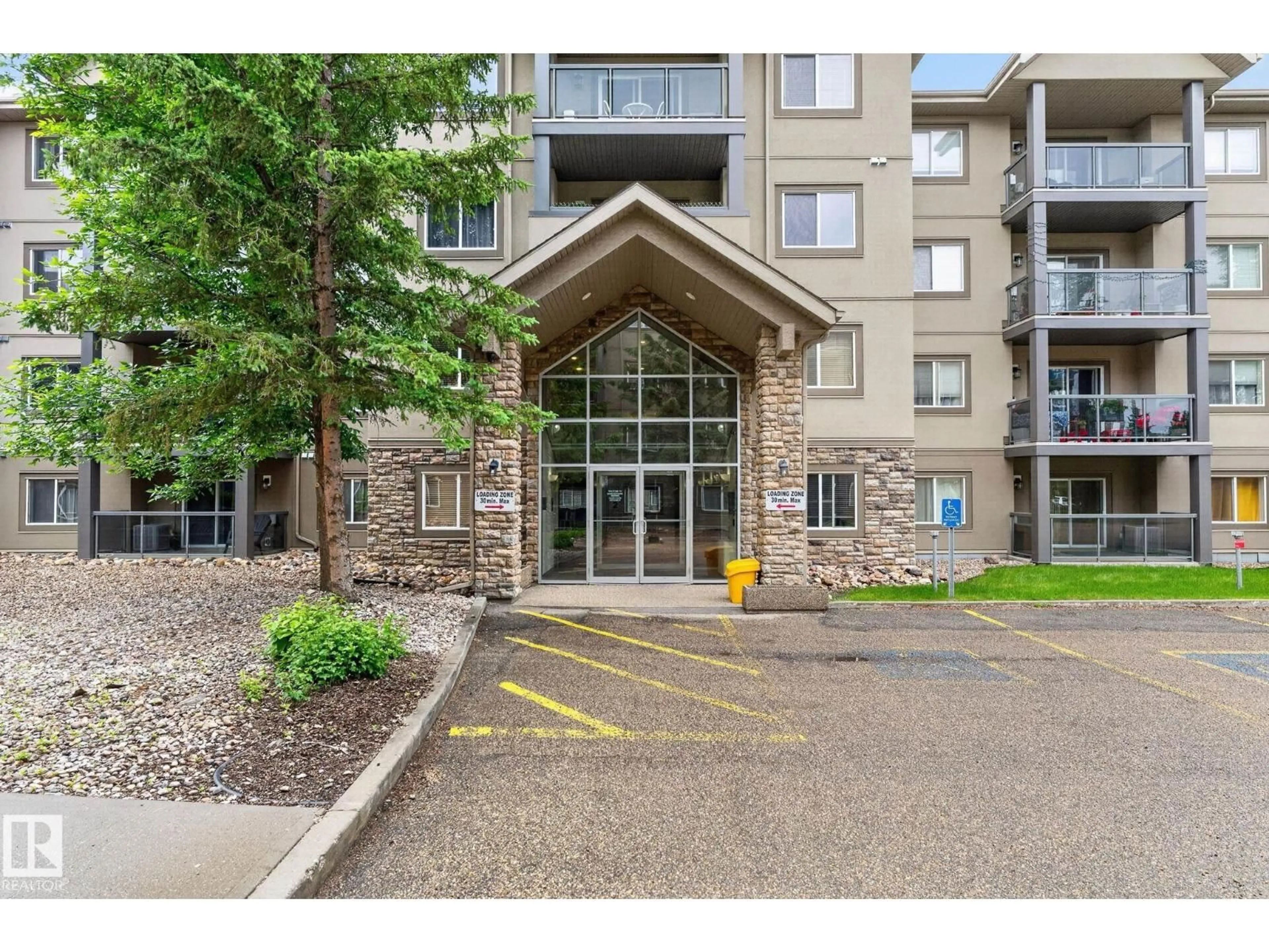 Indoor foyer for 122 279 SUDER GREENS DR, Edmonton Alberta T5T6X6