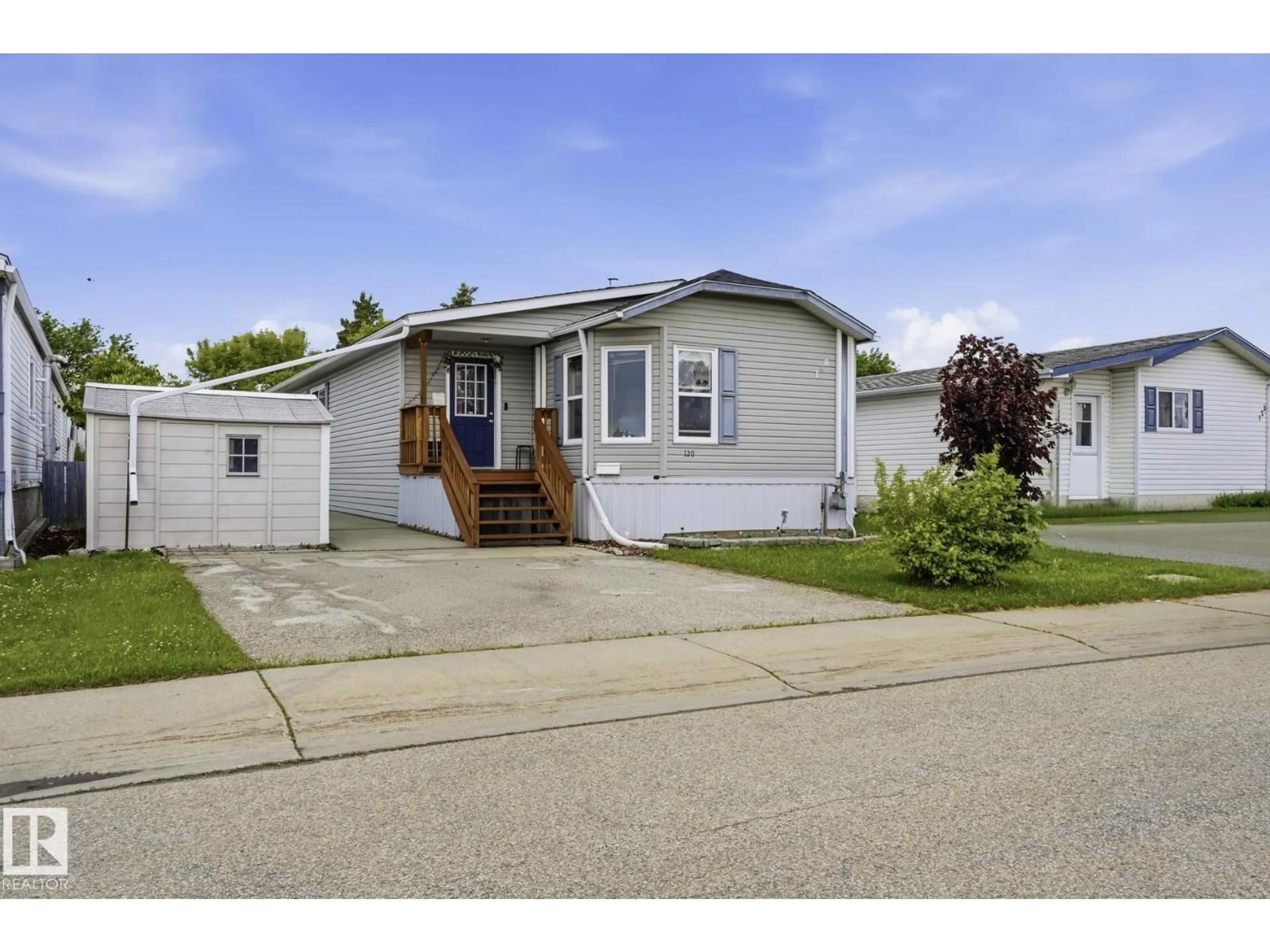 Home with vinyl exterior material, street for 120 SPRINGFIELD CR, Spruce Grove Alberta T7X3H8