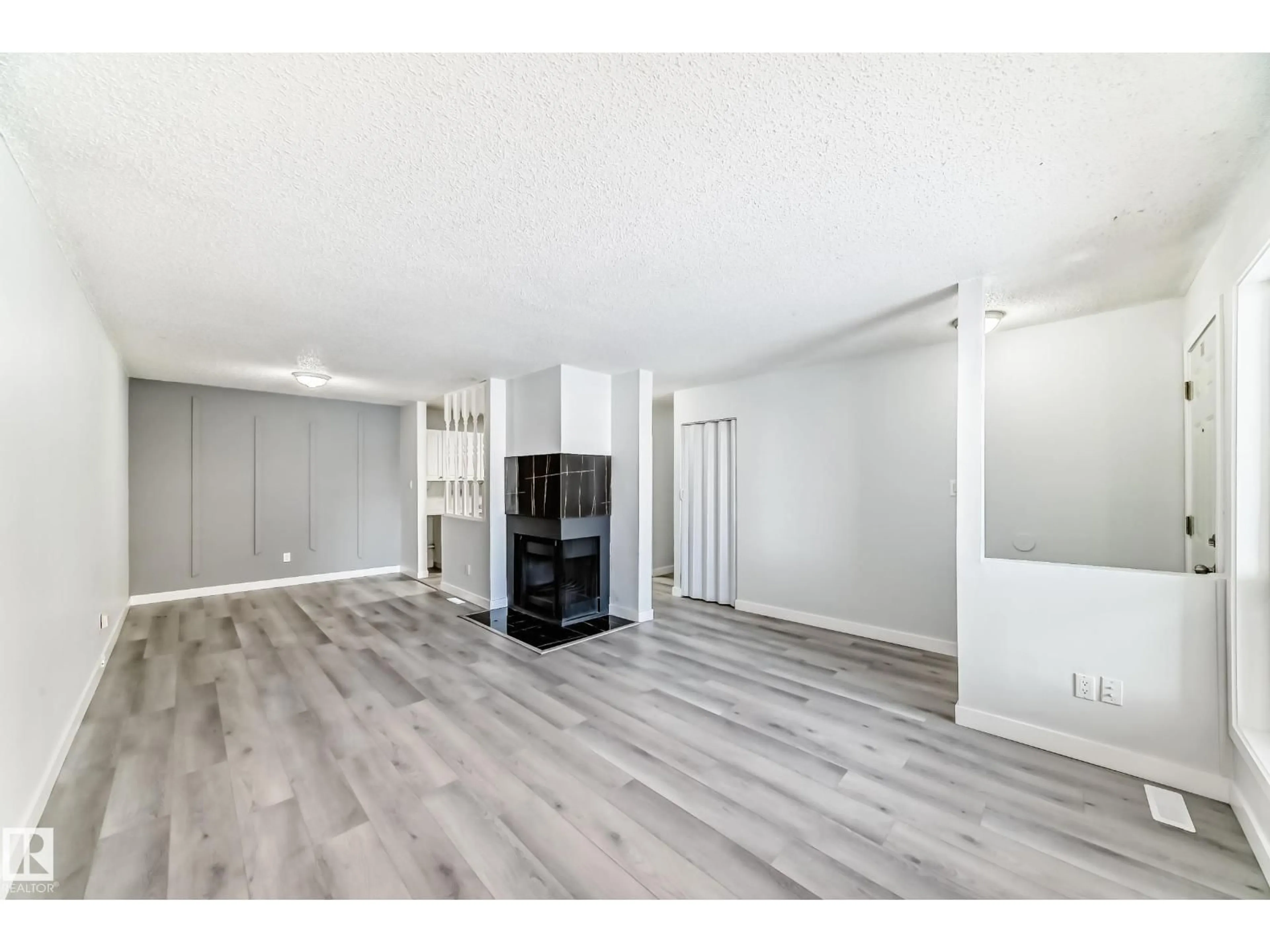 A pic of a room for #23 - 1503 MILL WOODS RD E, Edmonton Alberta T6L4C2
