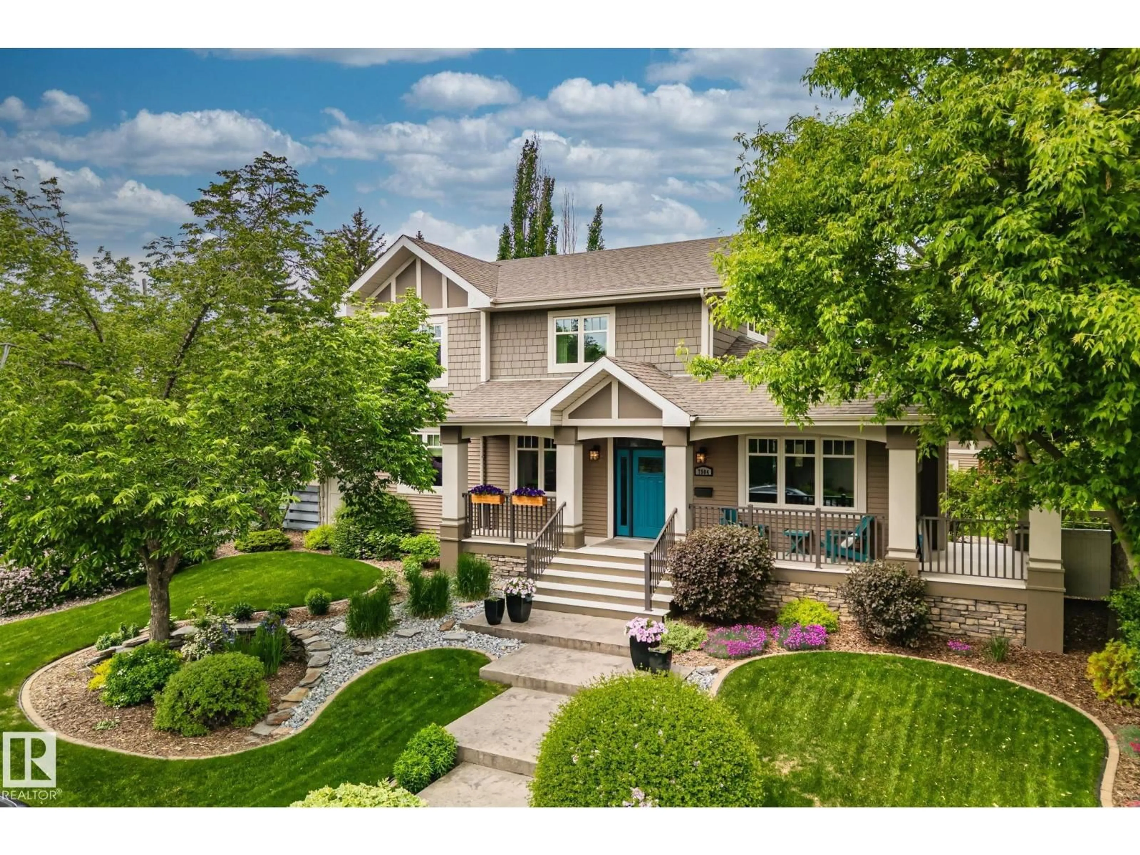 Home with vinyl exterior material, street for 7504 142A ST NW, Edmonton Alberta T5R0N4