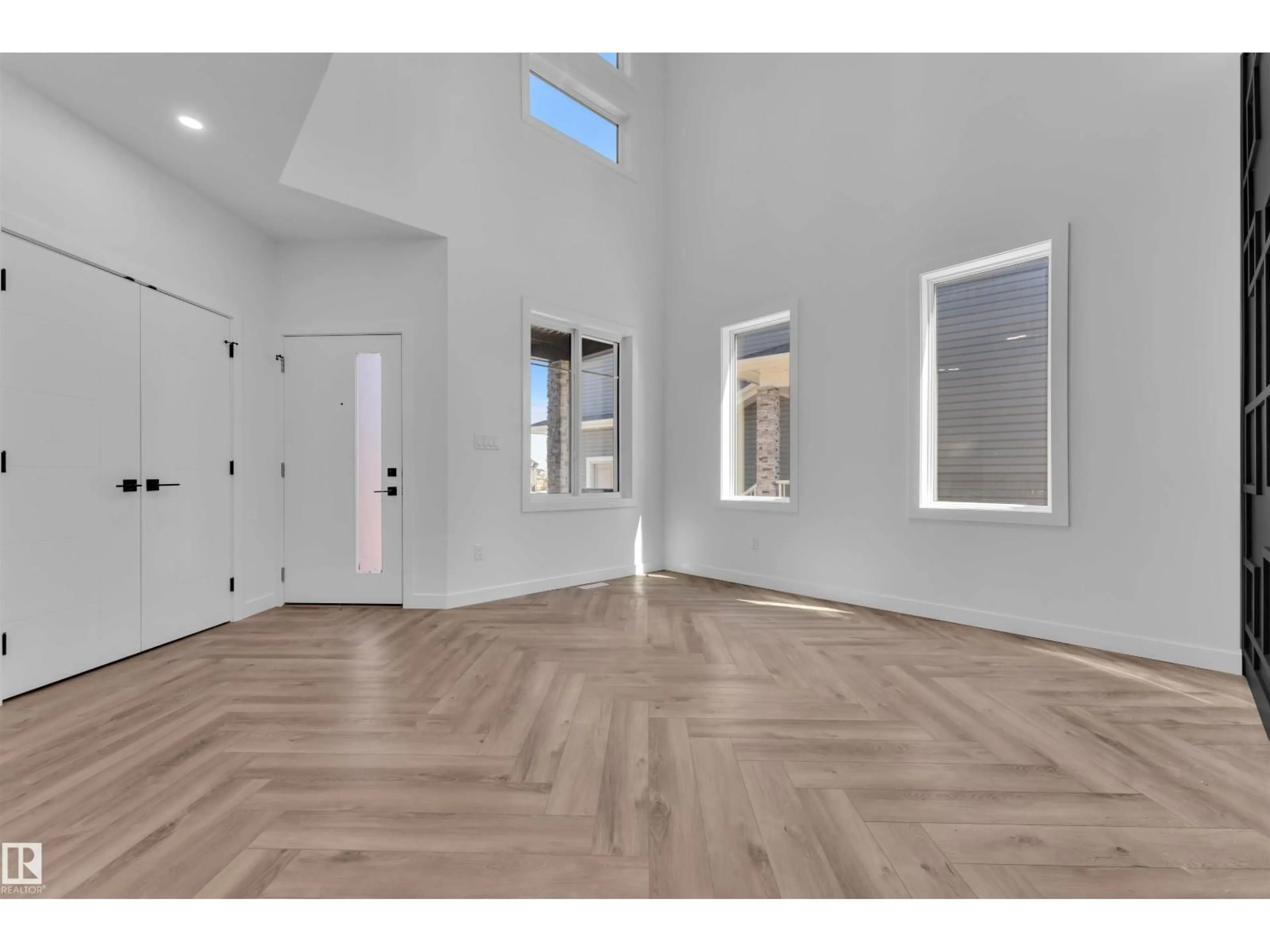 Indoor entryway for 121 LILAC CL, Leduc Alberta T9E1R3