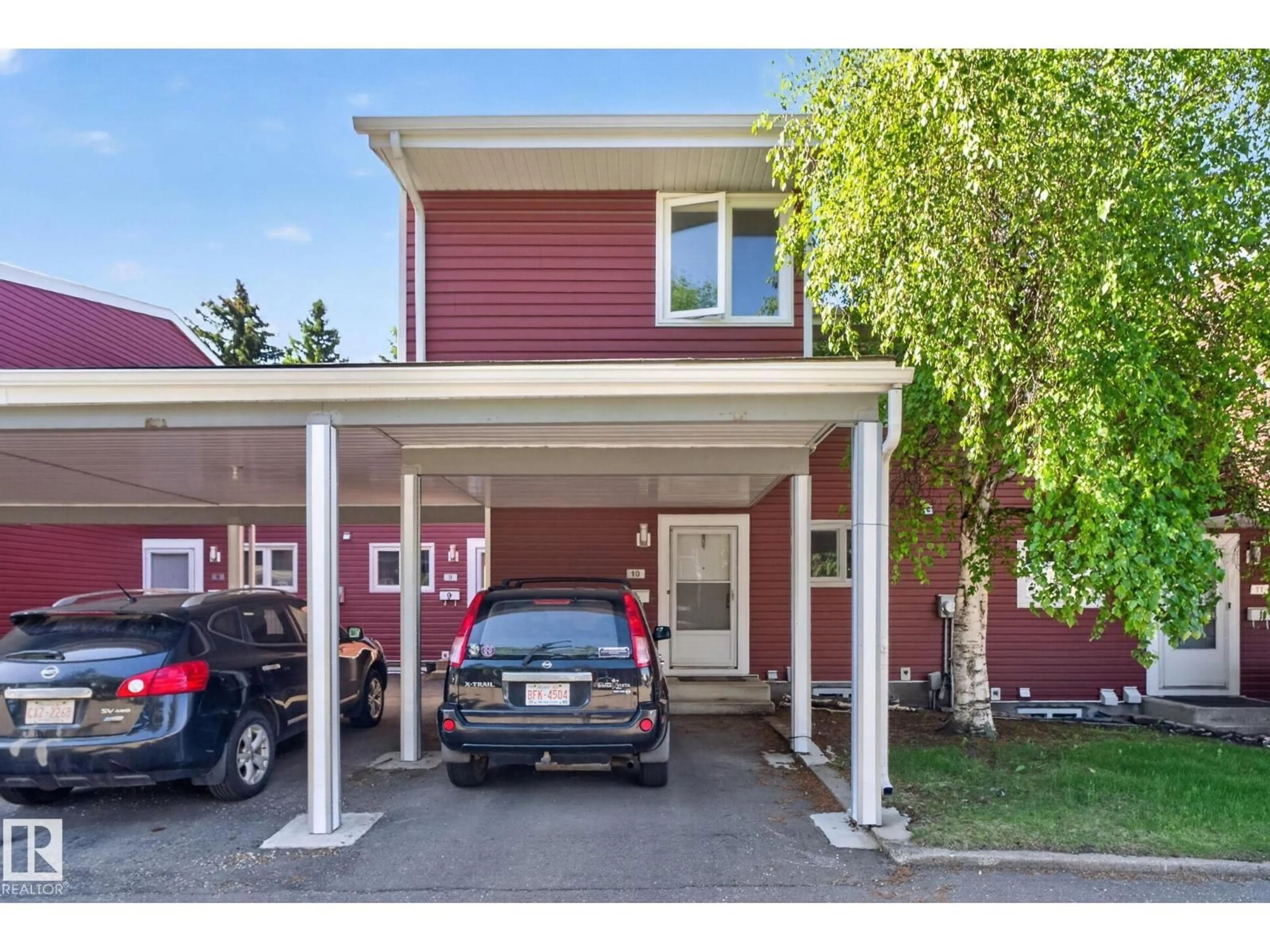 Indoor garage for #10 - 1904 48 ST, Edmonton Alberta T6L5H3