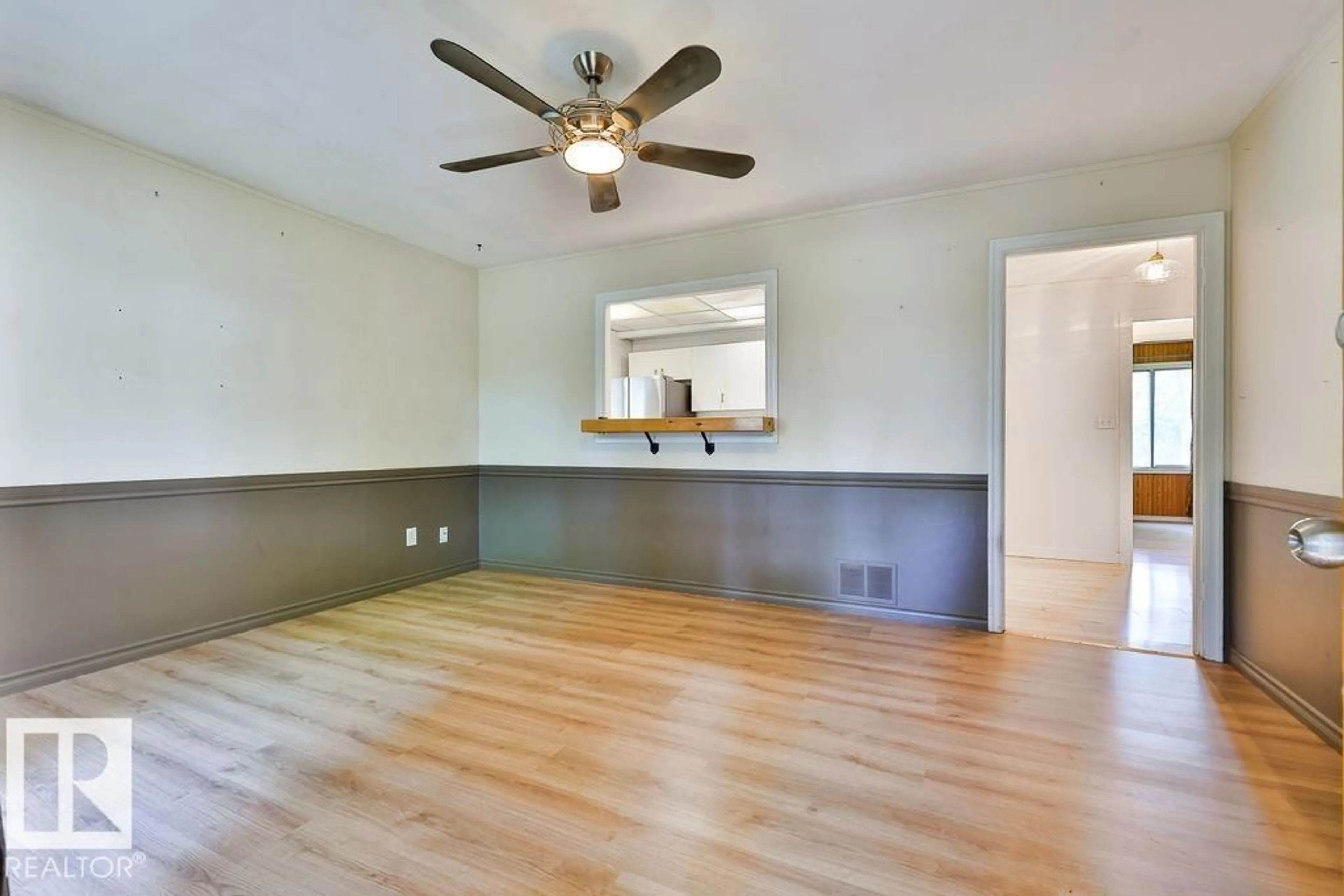 A pic of a room for 8318 80 AV, Edmonton Alberta T6C0T1