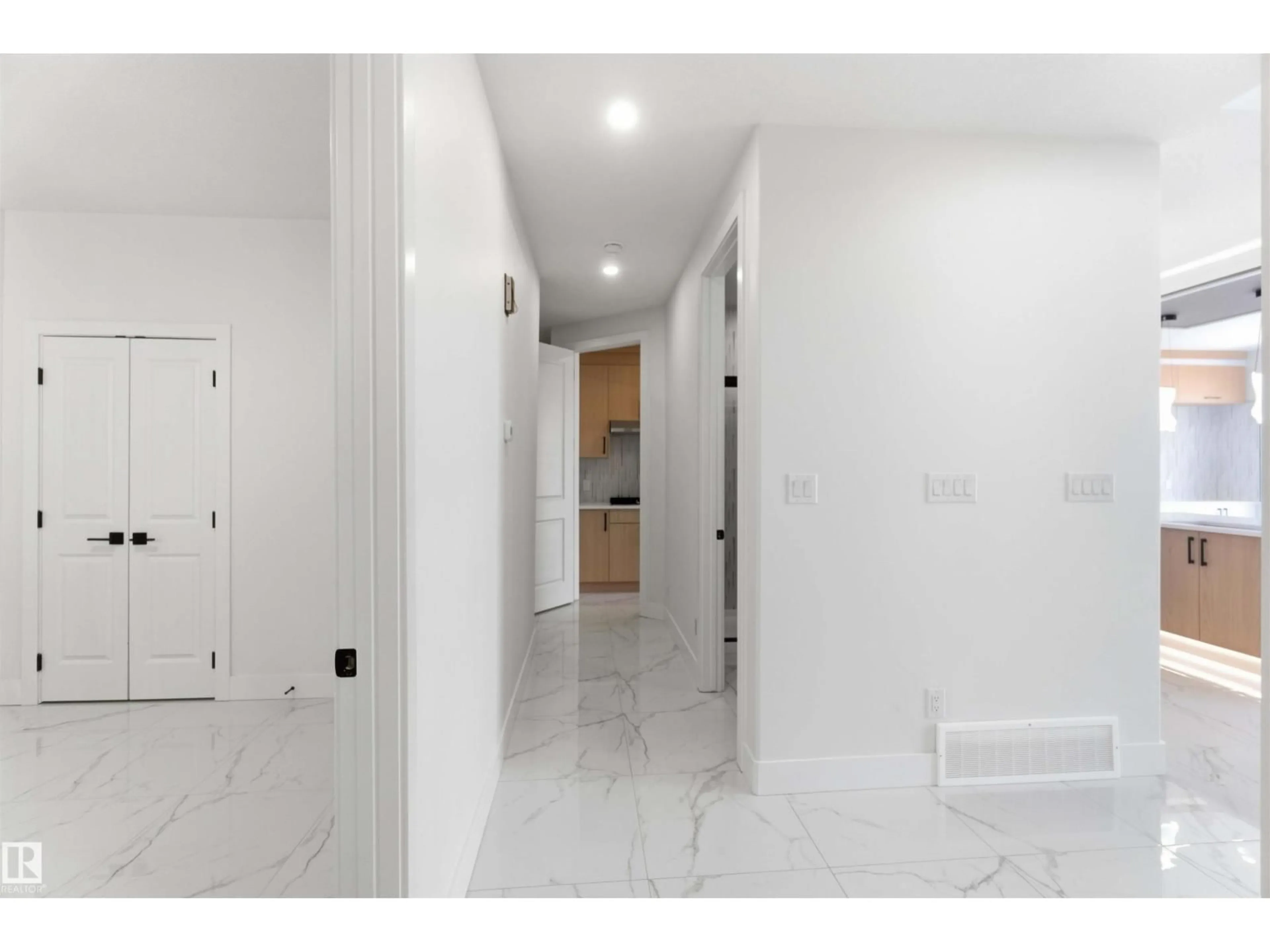 Indoor entryway for 415 PINE PT, Leduc Alberta T9E1S7