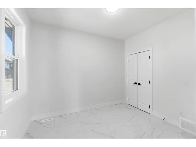 415 PINE PT, Leduc 5