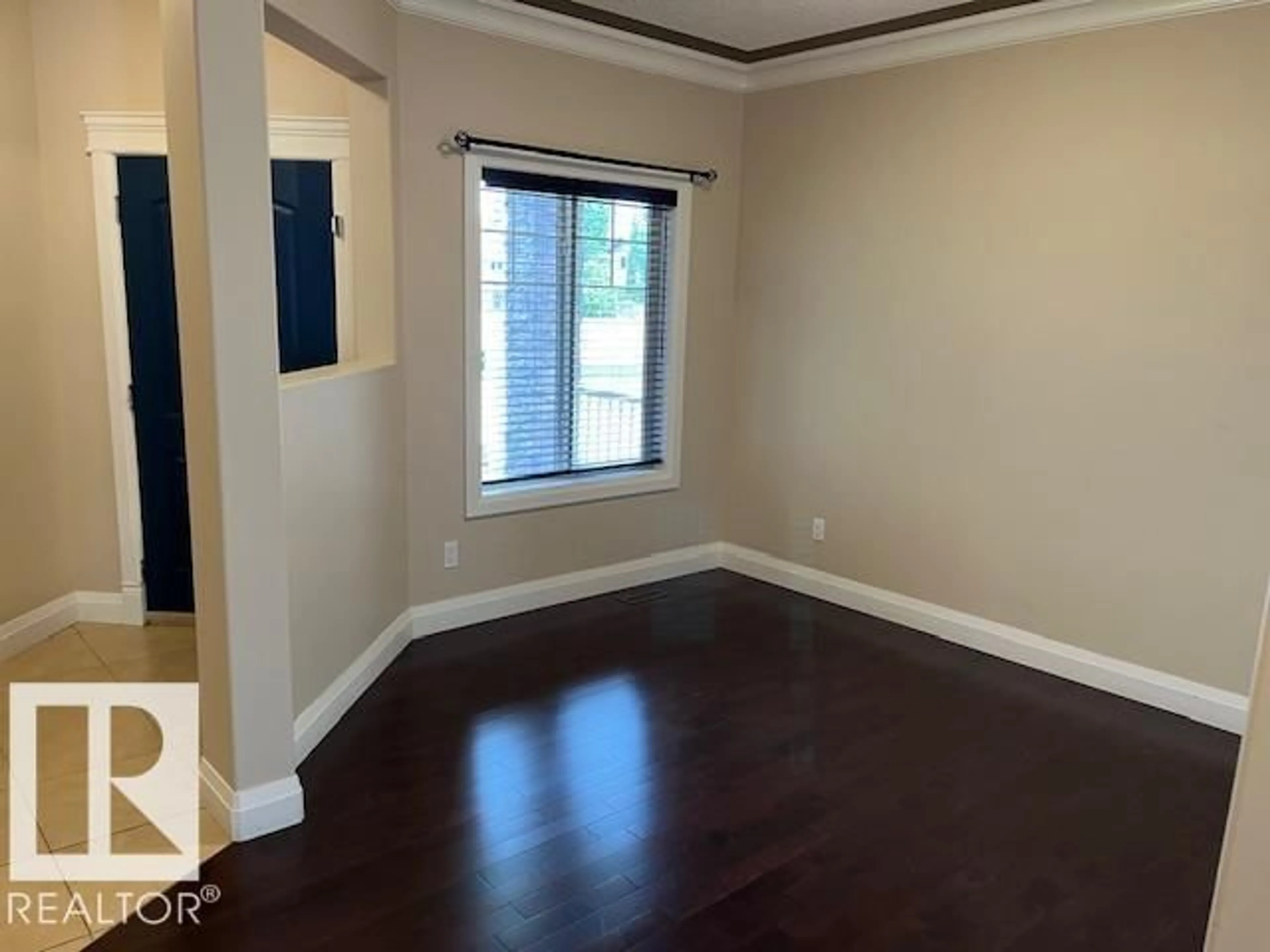 A pic of a room for 805 HODGINS RD, Edmonton Alberta T6M0L1