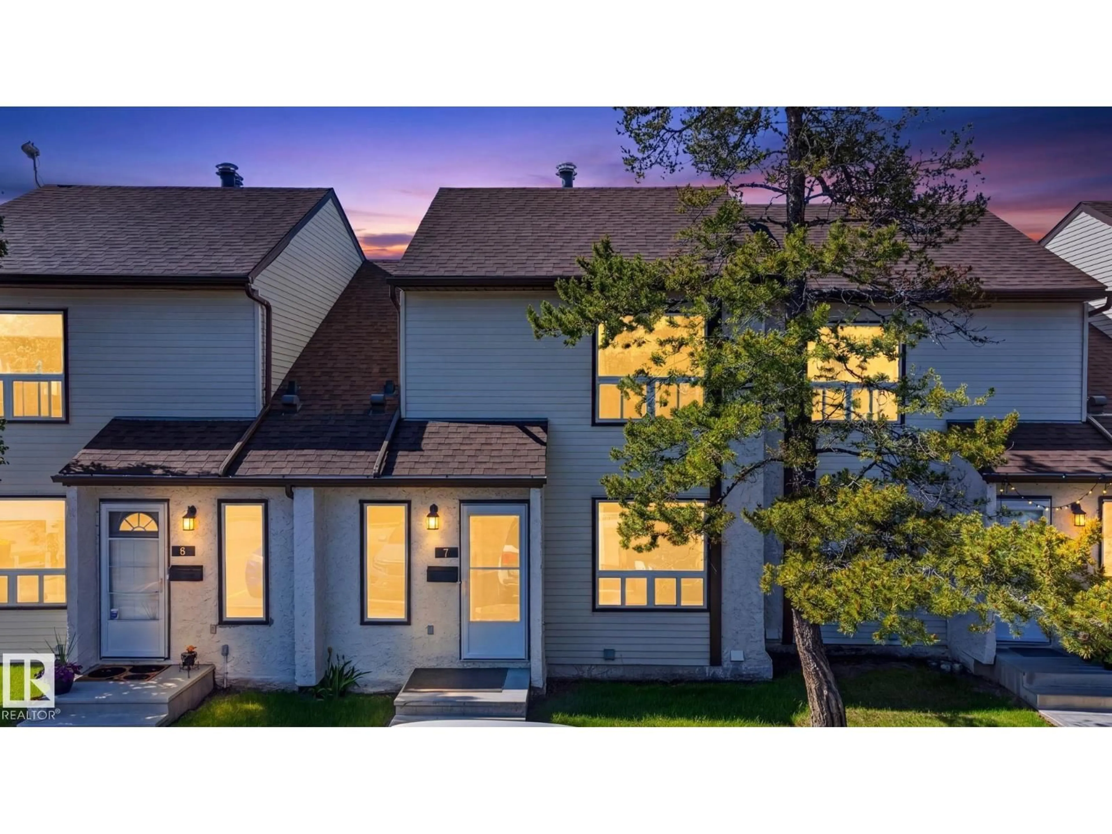 Home with vinyl exterior material, street for #7 - 1651 46 ST, Edmonton Alberta T6L5H2