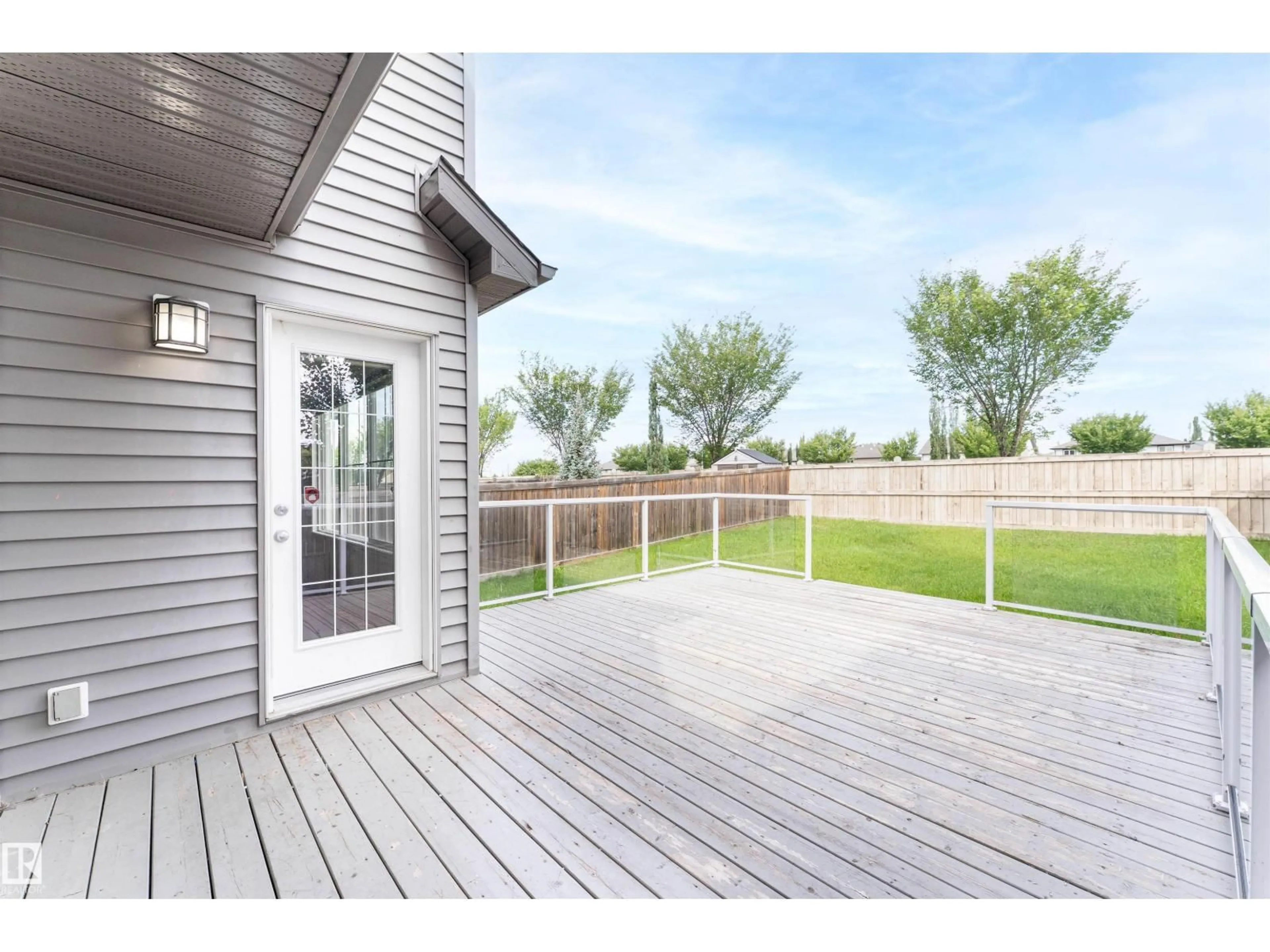 Home with vinyl exterior material, unknown for 6116 10 AV, Edmonton Alberta T6X0M3